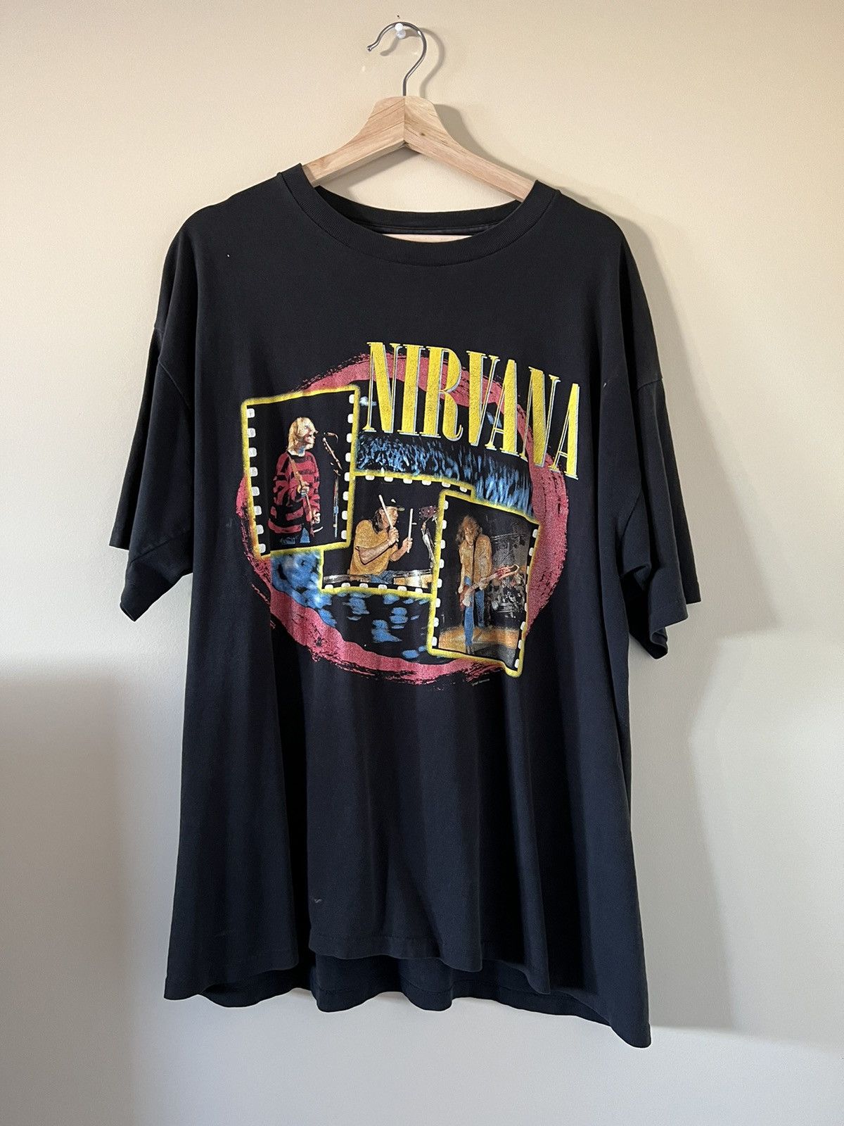 NIRVANA Print Band T-Shirt, Men's Size Medium cotton orange type Vintage Second Hand