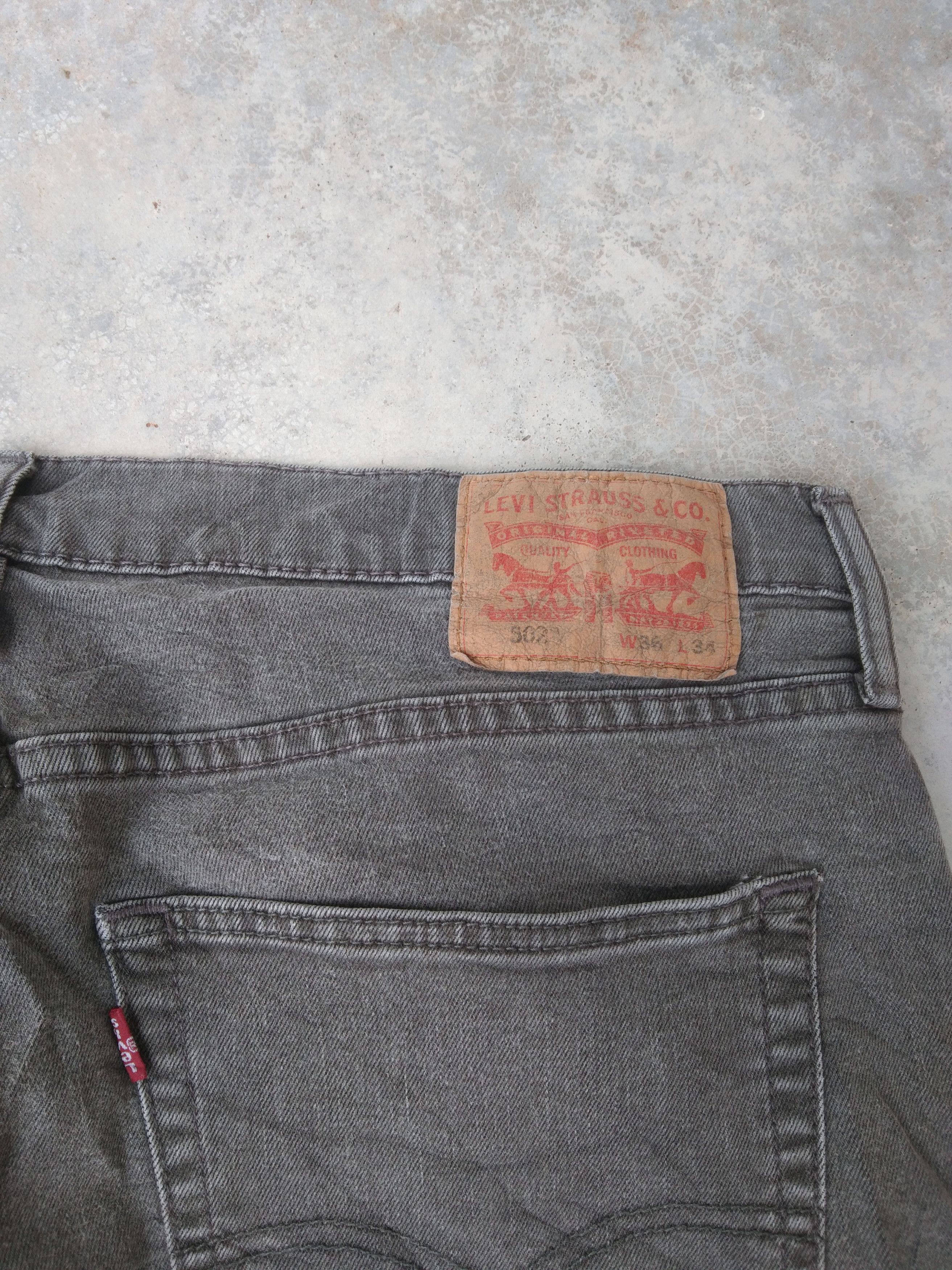 Levi's Vintage Levi's Jeans 502 Faded Black Distressed Denim 36x33 Size US 36 / EU 52 - 4 Thumbnail