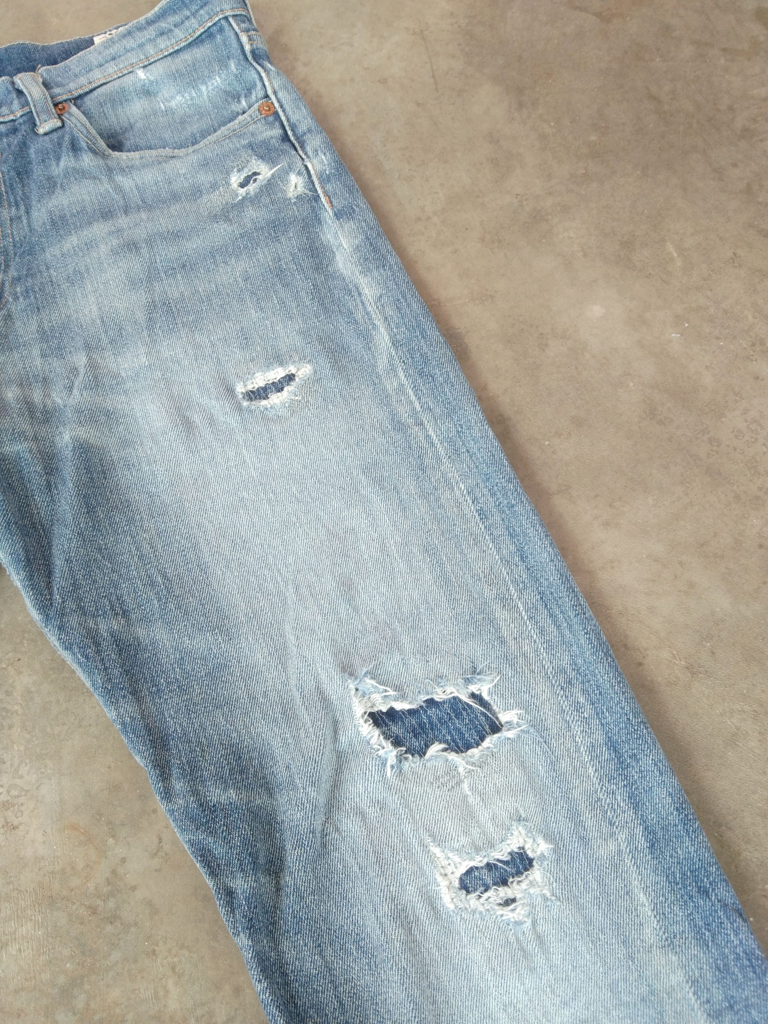 Vintage Levi's Jeans 522 Distressed Faded Blue Denim 30x32
