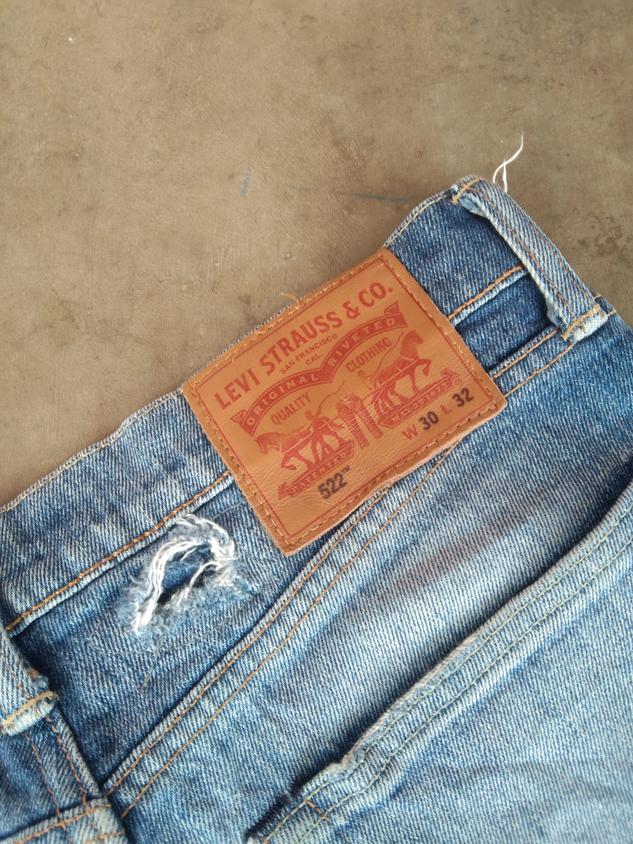 Vintage Levi's Jeans 522 Distressed Faded Blue Denim 30x32