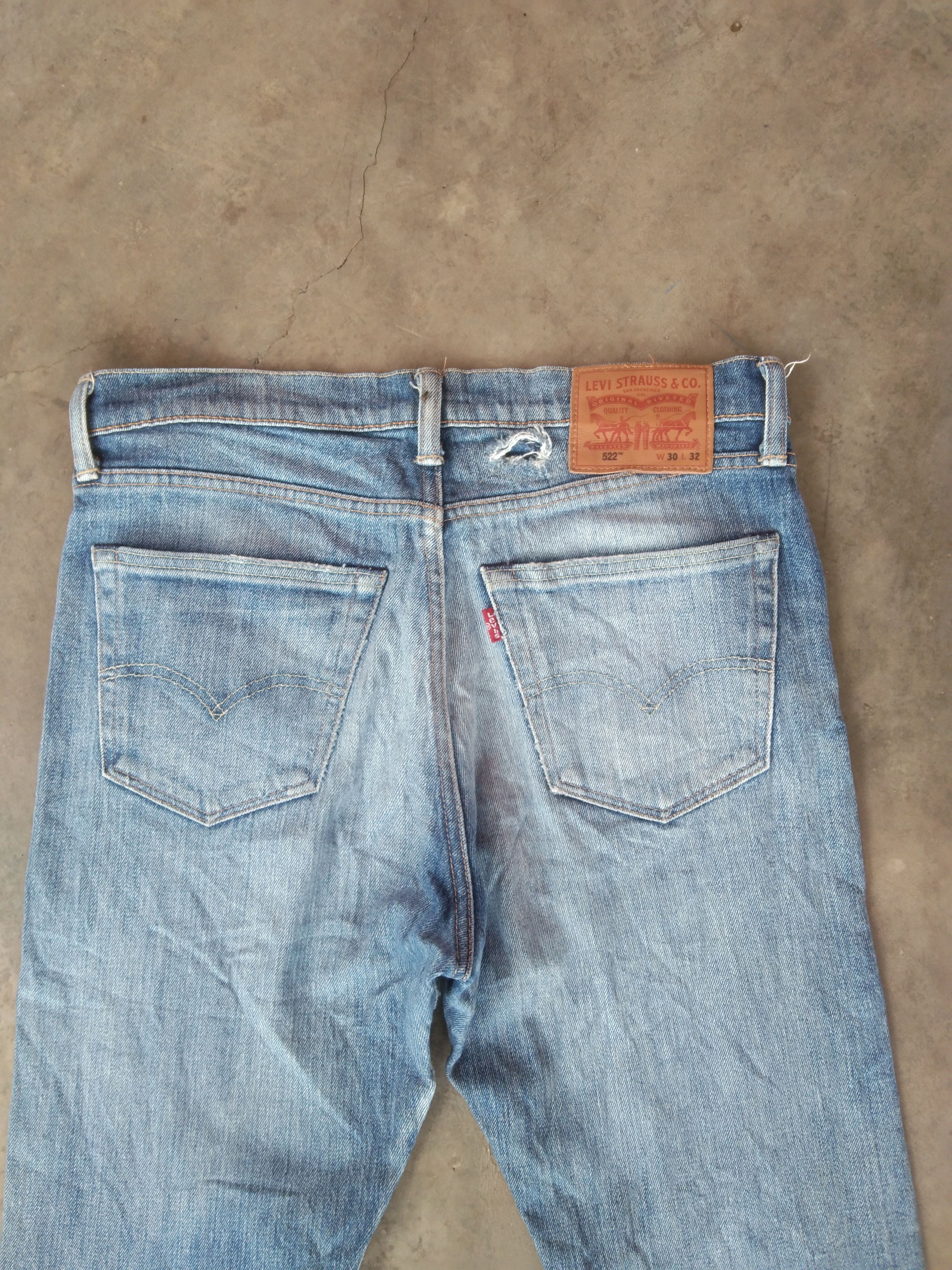 Vintage Levi's Jeans 522 Distressed Faded Blue Denim 30x32