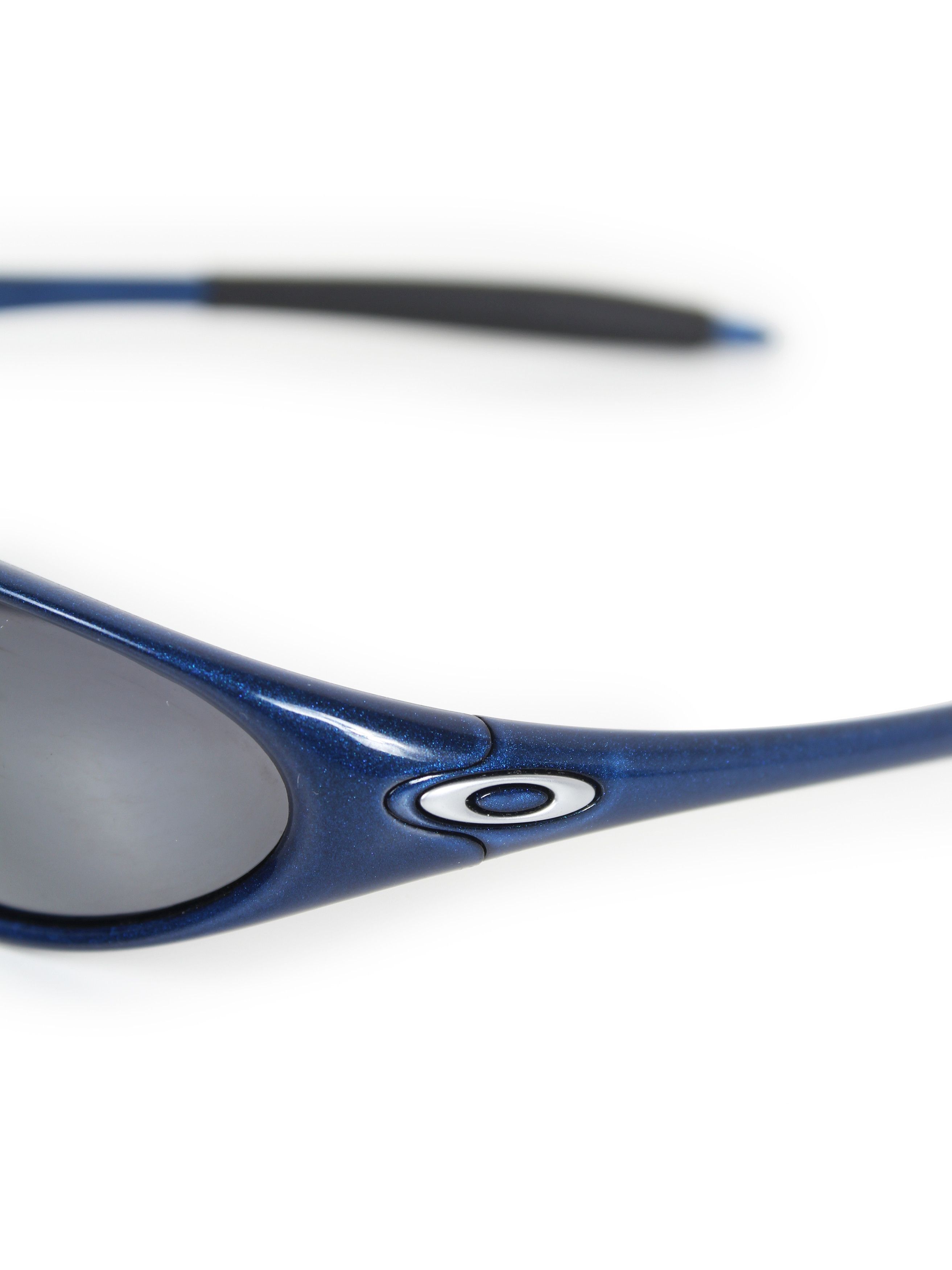 Oakley × Vintage Oakley Minute 1.0 2000s blue sunglasses