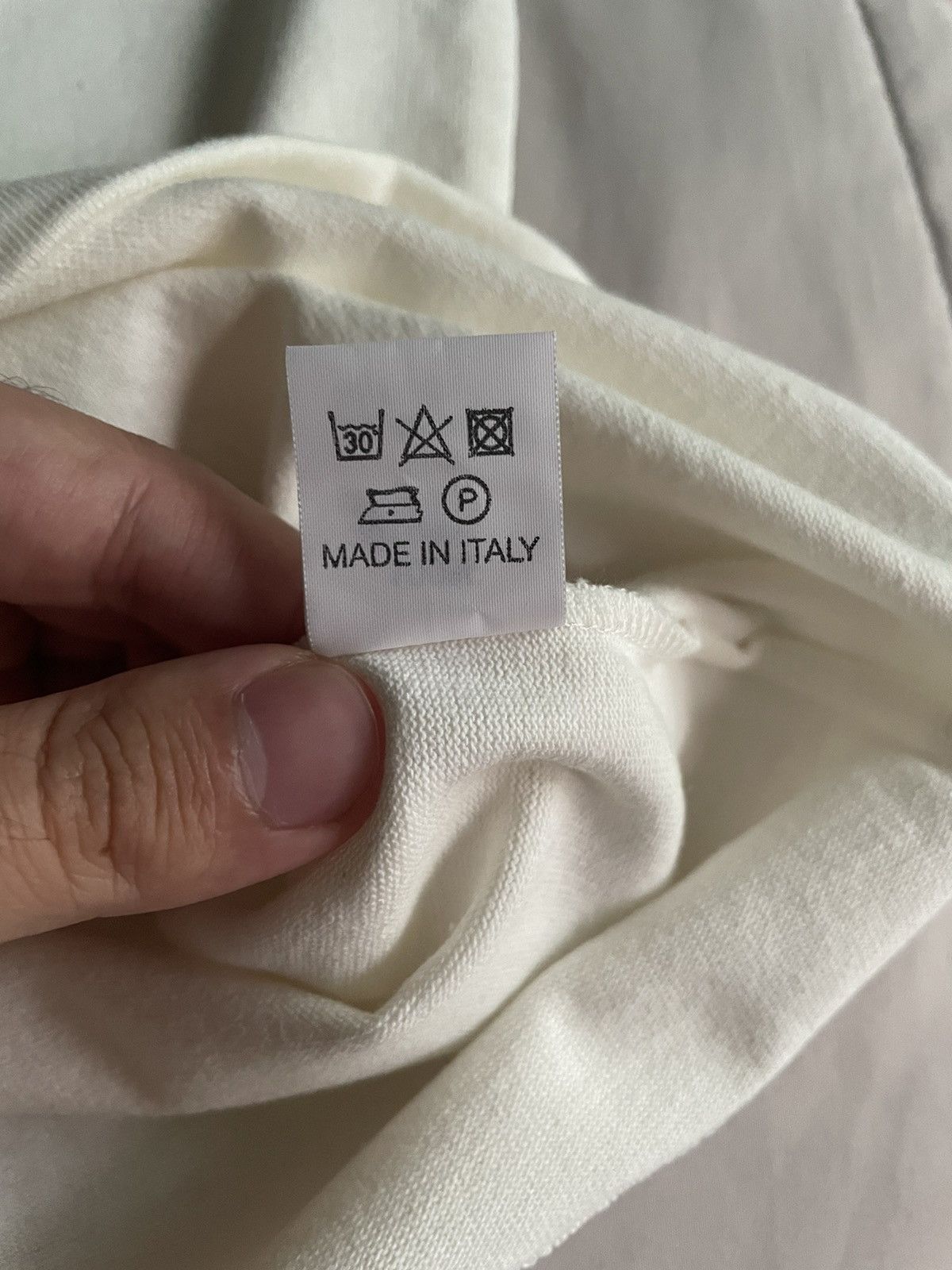 Louis Vuitton Louis Vuitton Rare 2019 Mediterranean Staff T-Shirt Size US M / EU 48-50 / 2 - 14 Thumbnail