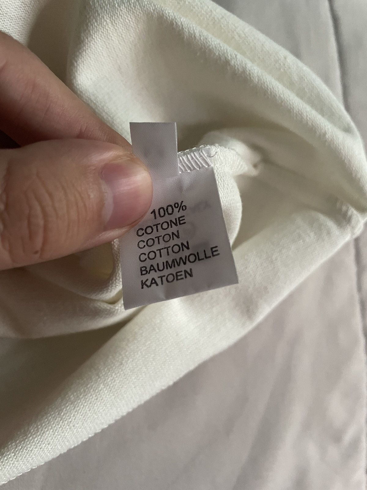 Louis Vuitton Louis Vuitton Rare 2019 Mediterranean Staff T-Shirt Size US M / EU 48-50 / 2 - 13 Thumbnail