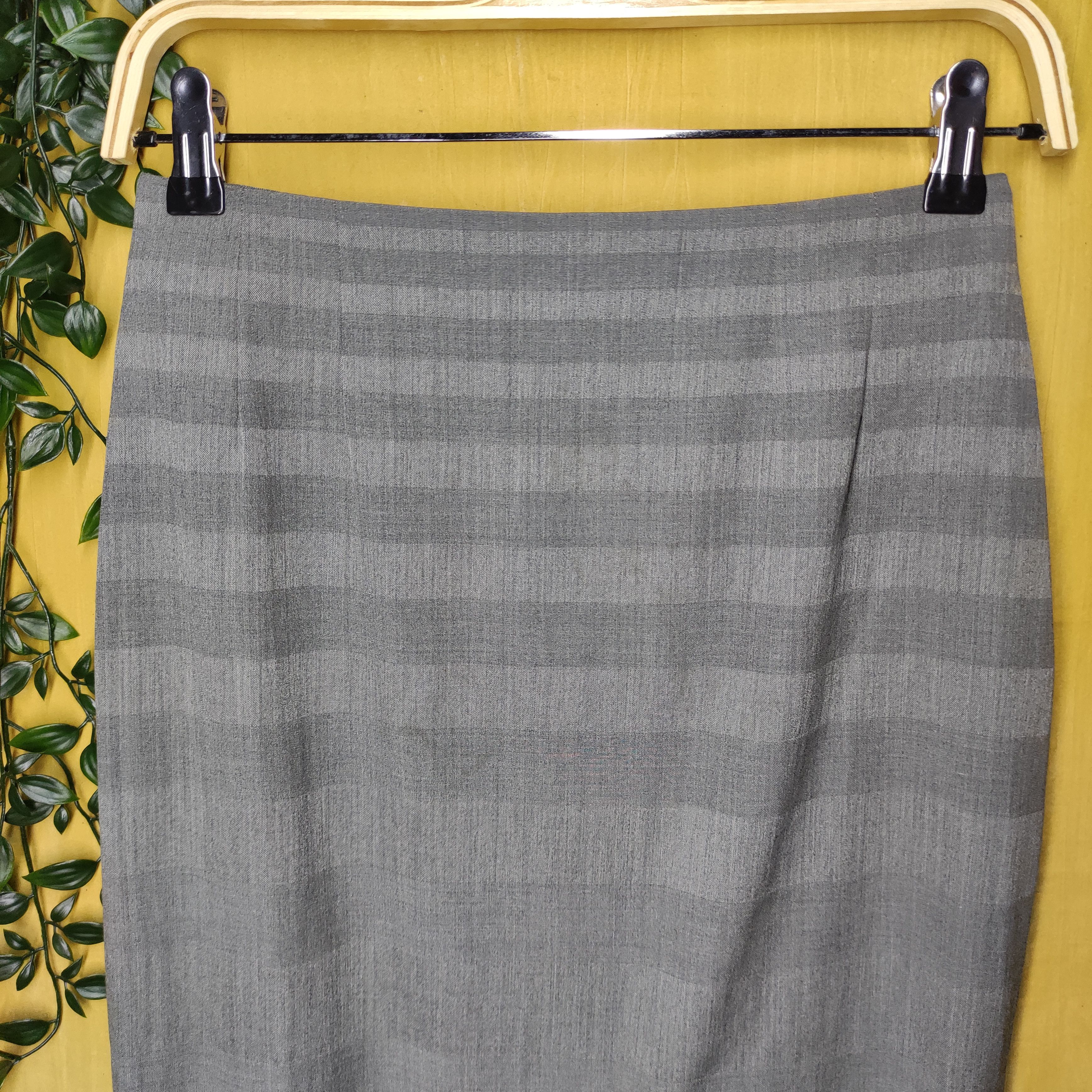 Christian Dior Monsieur Christian Dior Boutique Midi Skirt Size 26" / US 2 / IT 38 - 4 Thumbnail