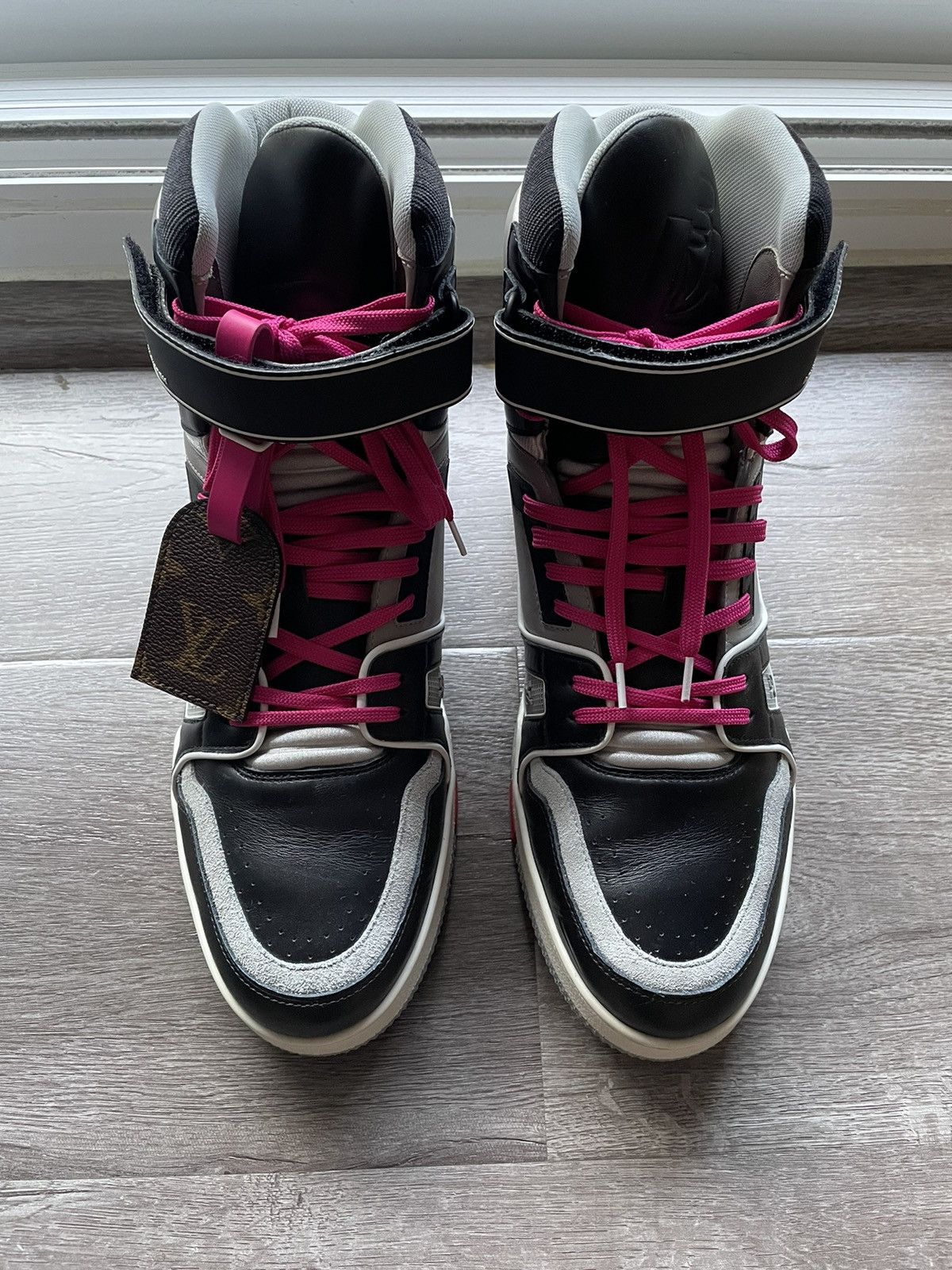 Louis Vuitton Louis Vuitton Milan Exclusive Black/Grey Trainer Sneaker Size US 9 / EU 42 - 4 Thumbnail