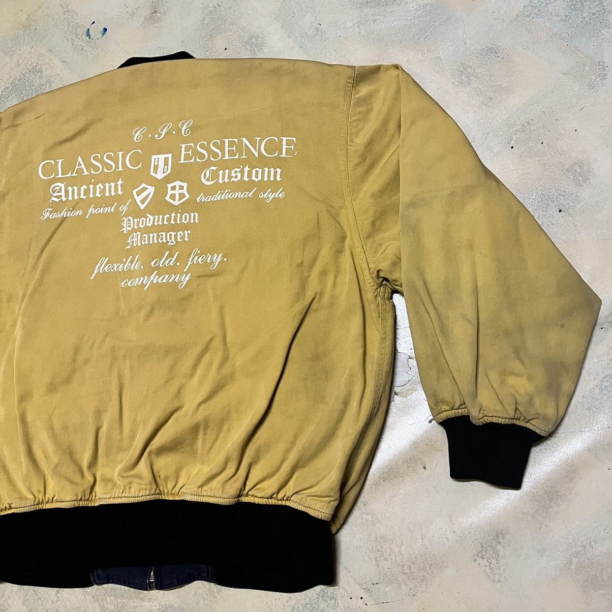 Vintage Crocodile Big Logo Reversible Bomber Jacket Distressed Size US M / EU 48-50 / 2 - 4 Thumbnail