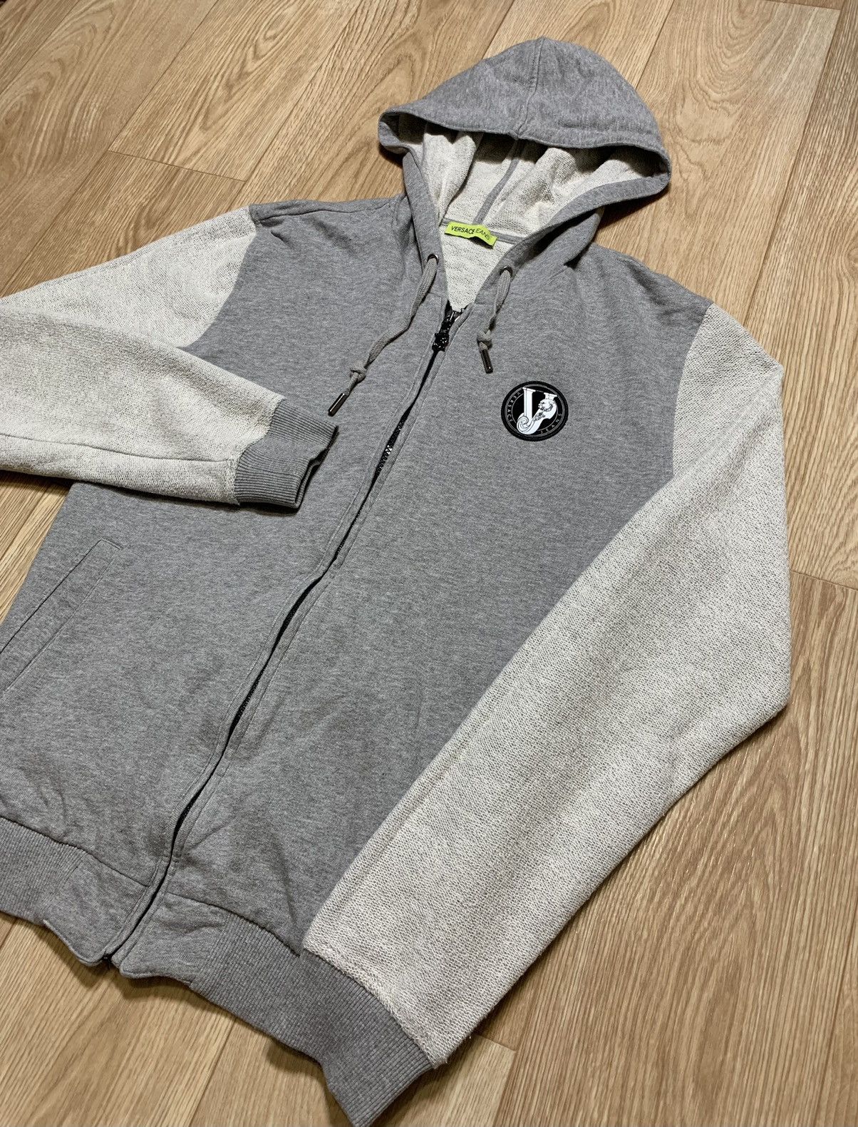 Versace Jeans Couture Versace Jeans Zip Hoodie V Tiger Logo Size L Size US L / EU 52-54 / 3 - 2 Thumbnail