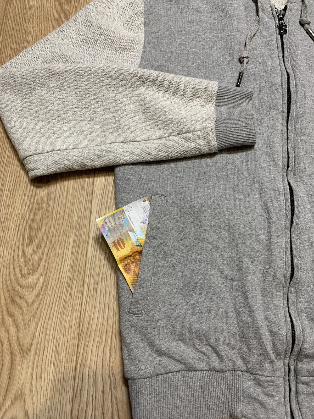 Versace Jeans Couture Versace Jeans Zip Hoodie V Tiger Logo Size L Size US L / EU 52-54 / 3 - 3 Thumbnail
