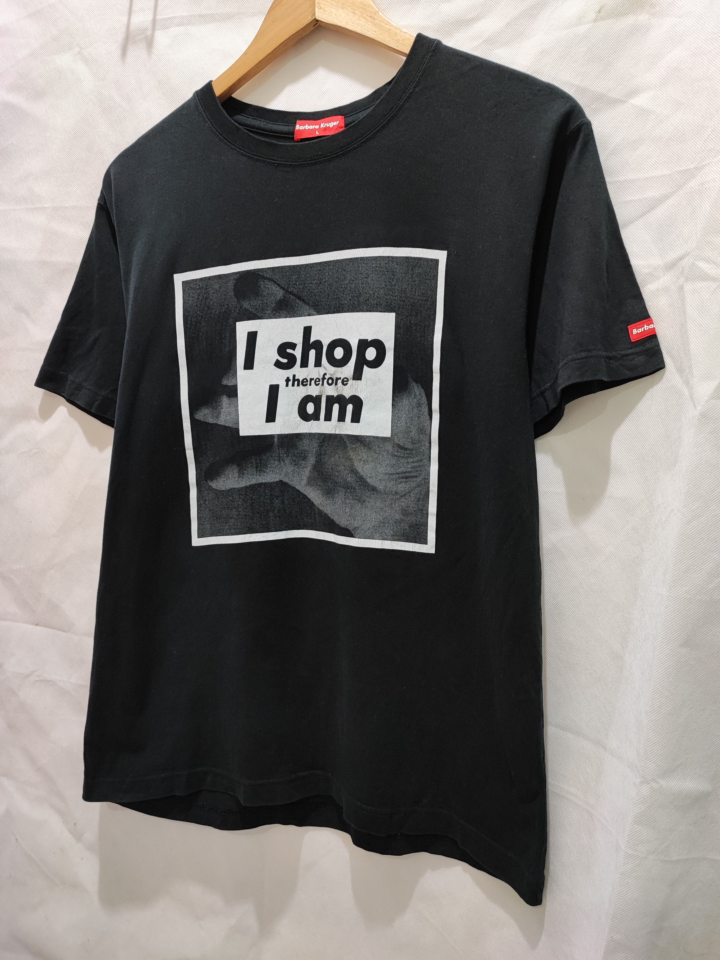 Uniqlo Rare!!! Vintage Barbara Kruger Art I Shop Therefore Tshirt Size L / US 10 / IT 46 - 2 Preview