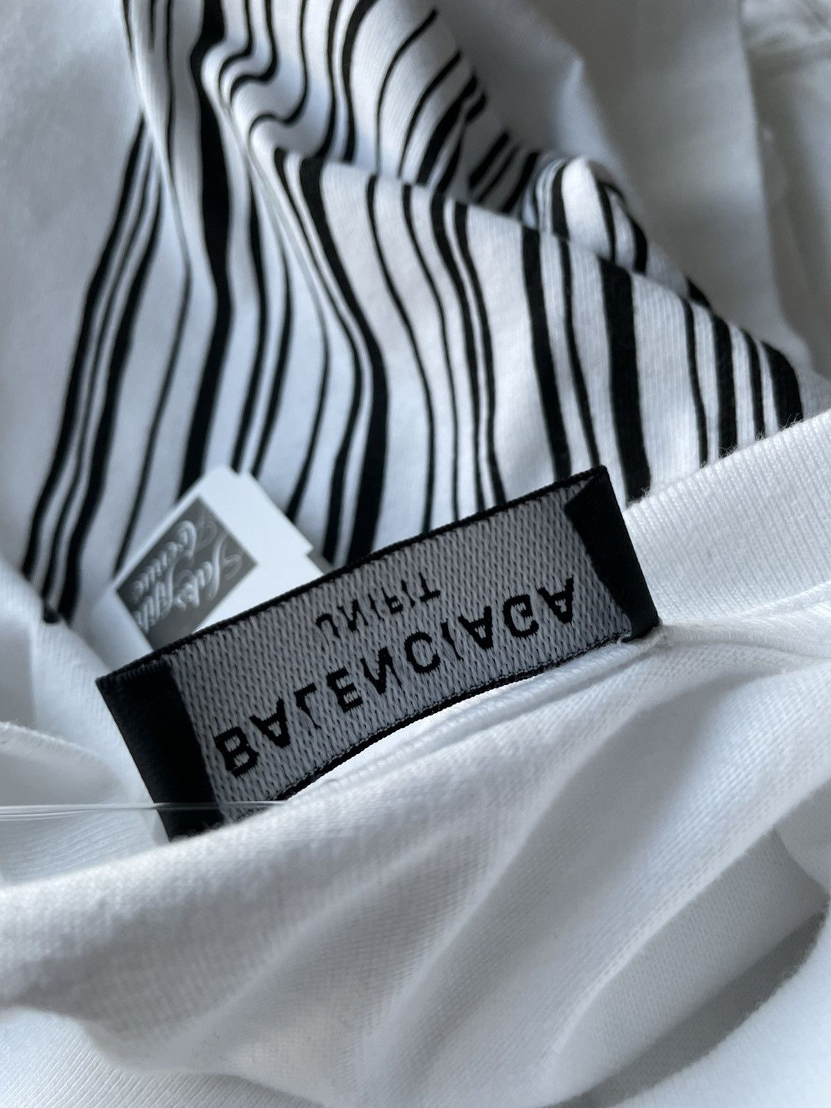 Balenciaga Super Runway Balenciaga Logo BrandNew Oversized Tee T-shirt Size US XL / EU 56 / 4 - 8 Thumbnail