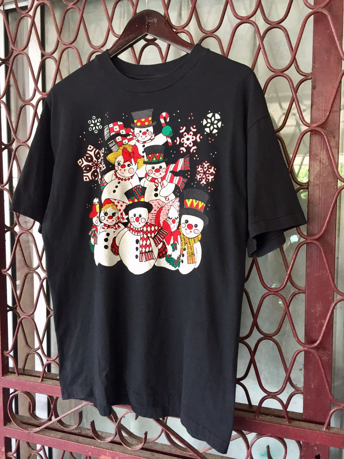 Vintage Vintage 90's Hanes Snowman Art T-shirt Size US L / EU 52-54 / 3 - 4 Thumbnail