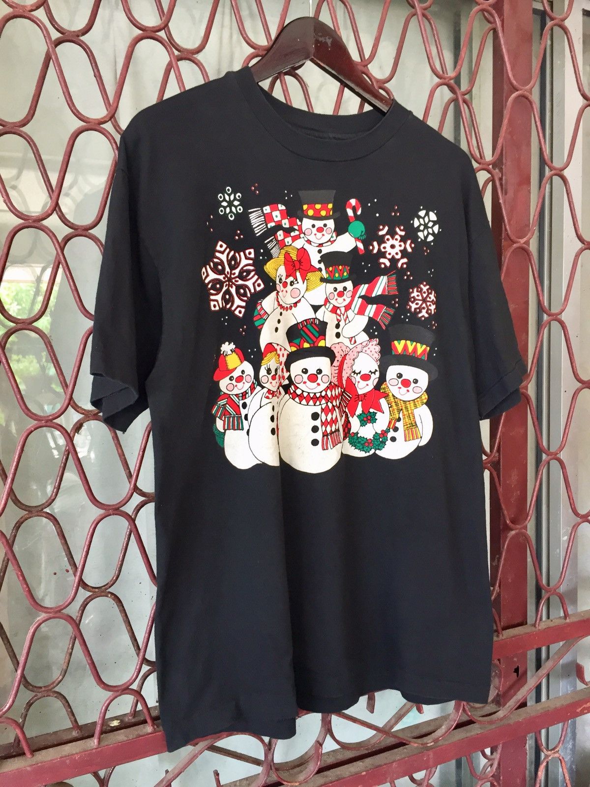 Vintage Vintage 90's Hanes Snowman Art T-shirt Size US L / EU 52-54 / 3 - 3 Thumbnail