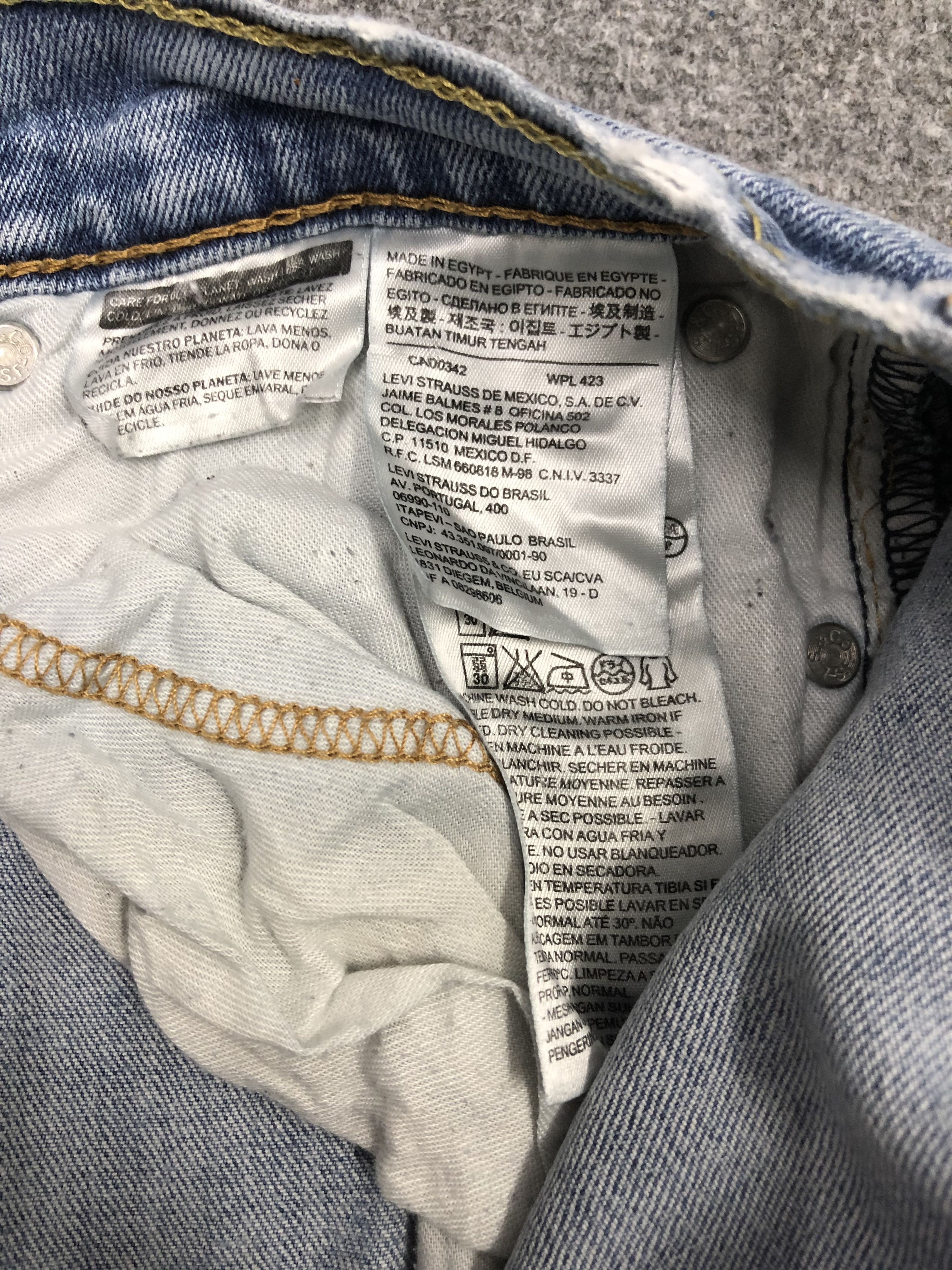 Levi's Vintage Levis 513 Light Wash Jeans DP1094 Size US 32 / EU 48 - 16 Thumbnail