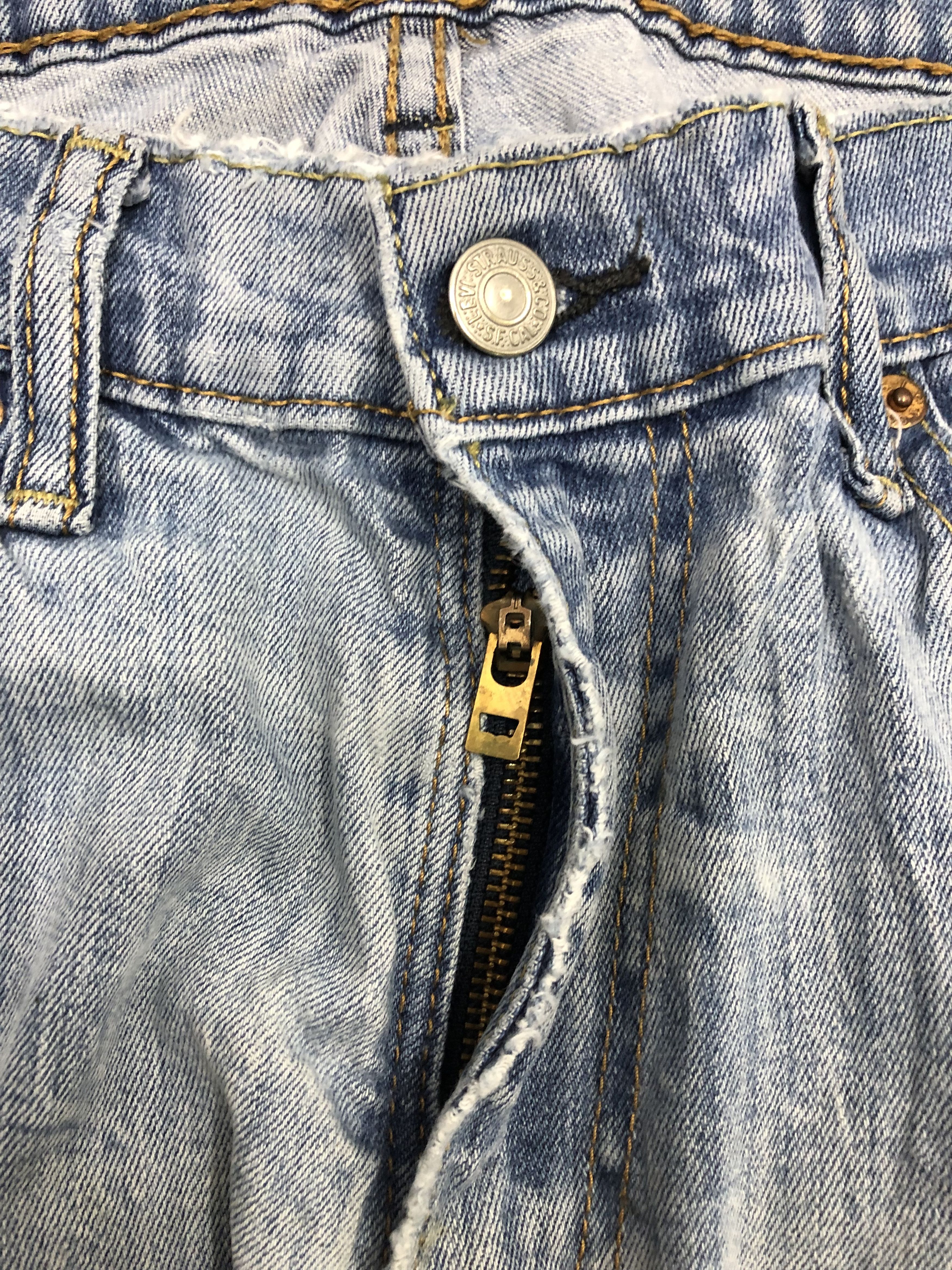 Levi's Vintage Levis 513 Light Wash Jeans DP1094 Size US 32 / EU 48 - 10 Thumbnail