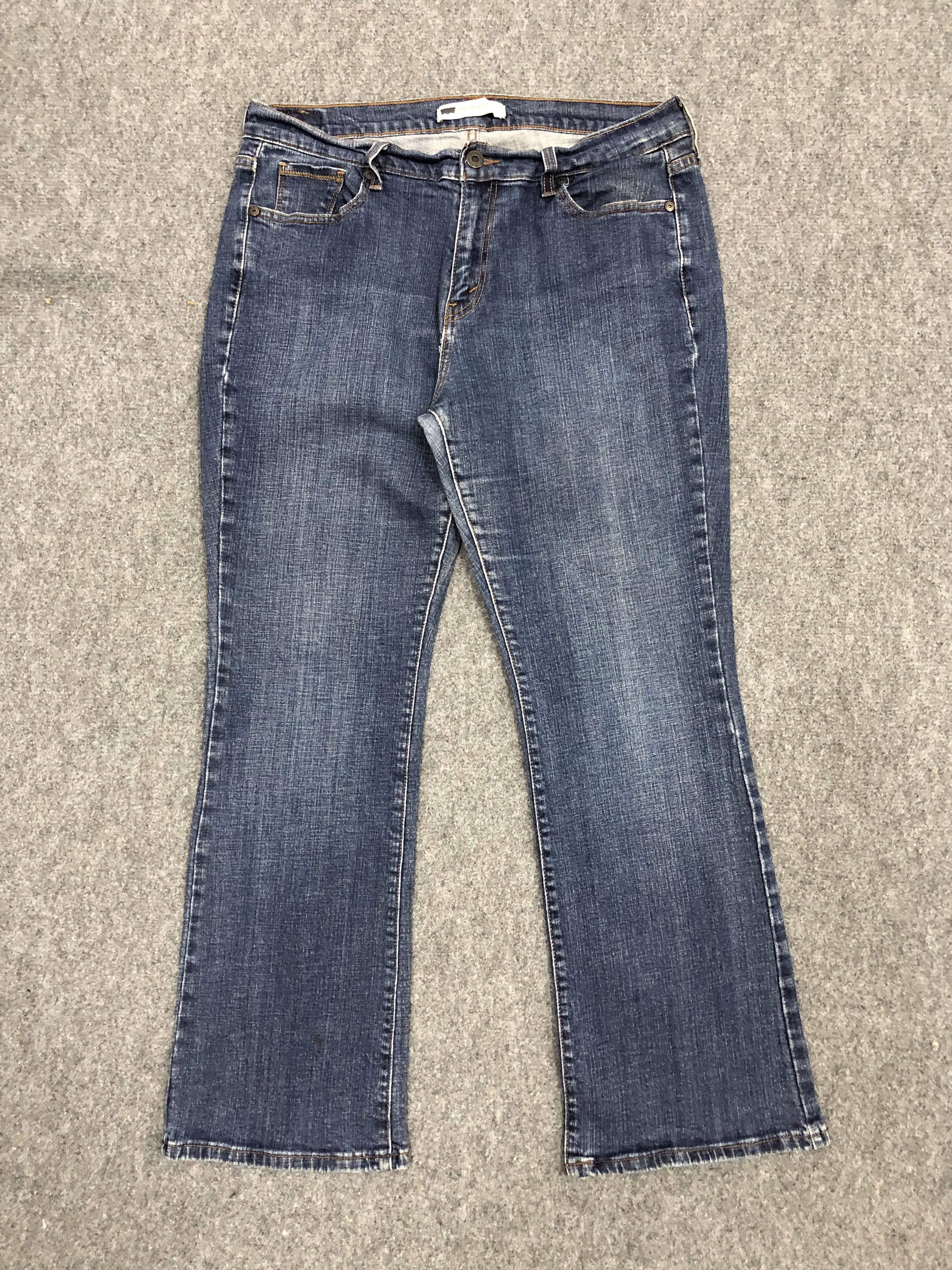 image of Levis 515 Boot Cut Jeans in Blue Denim, Men's (Size 34)