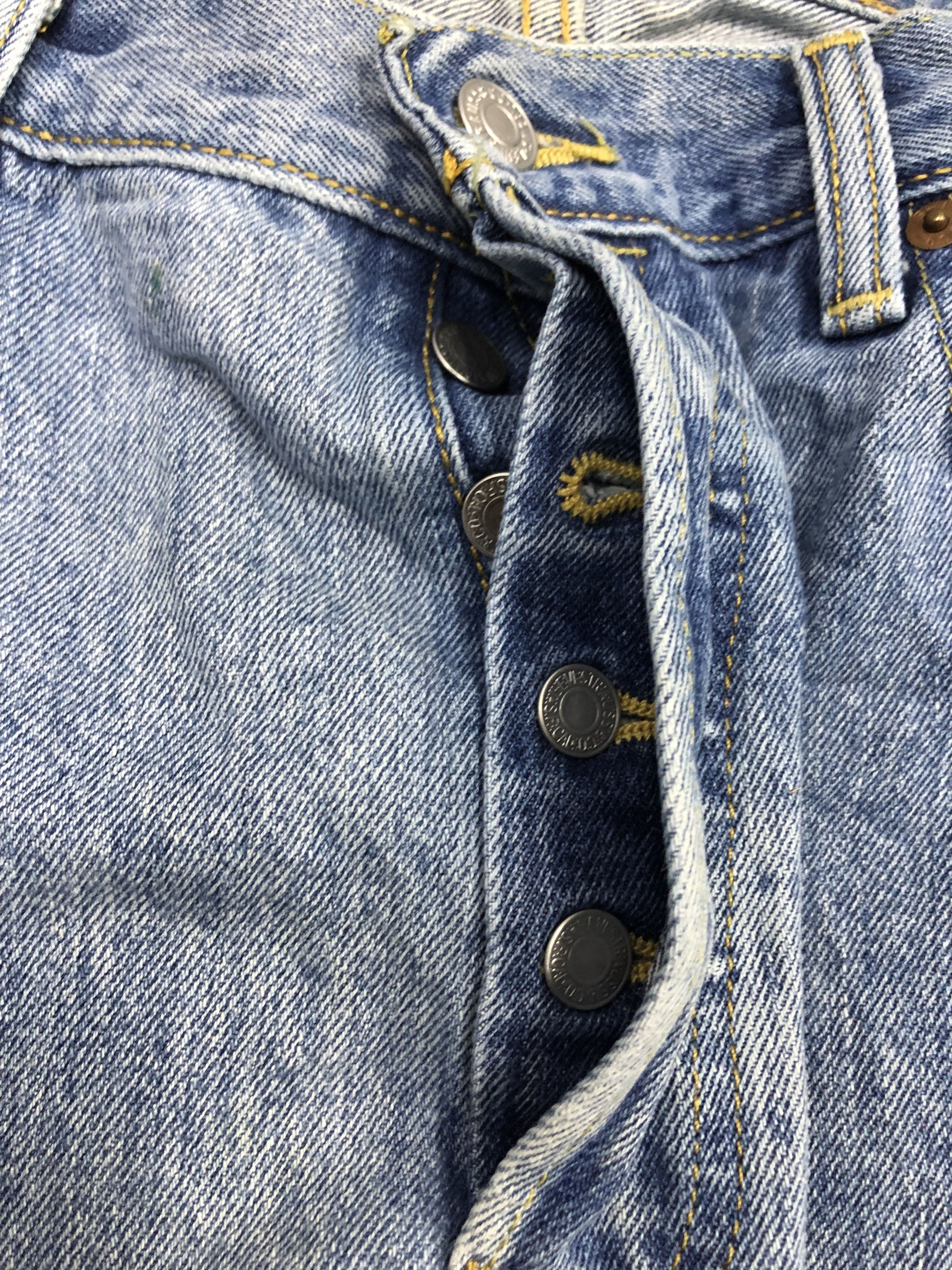 Levi's Vintage Levis 501 Light Wash Jeans DP1210 Size US 36 / EU 52 - 9 Thumbnail