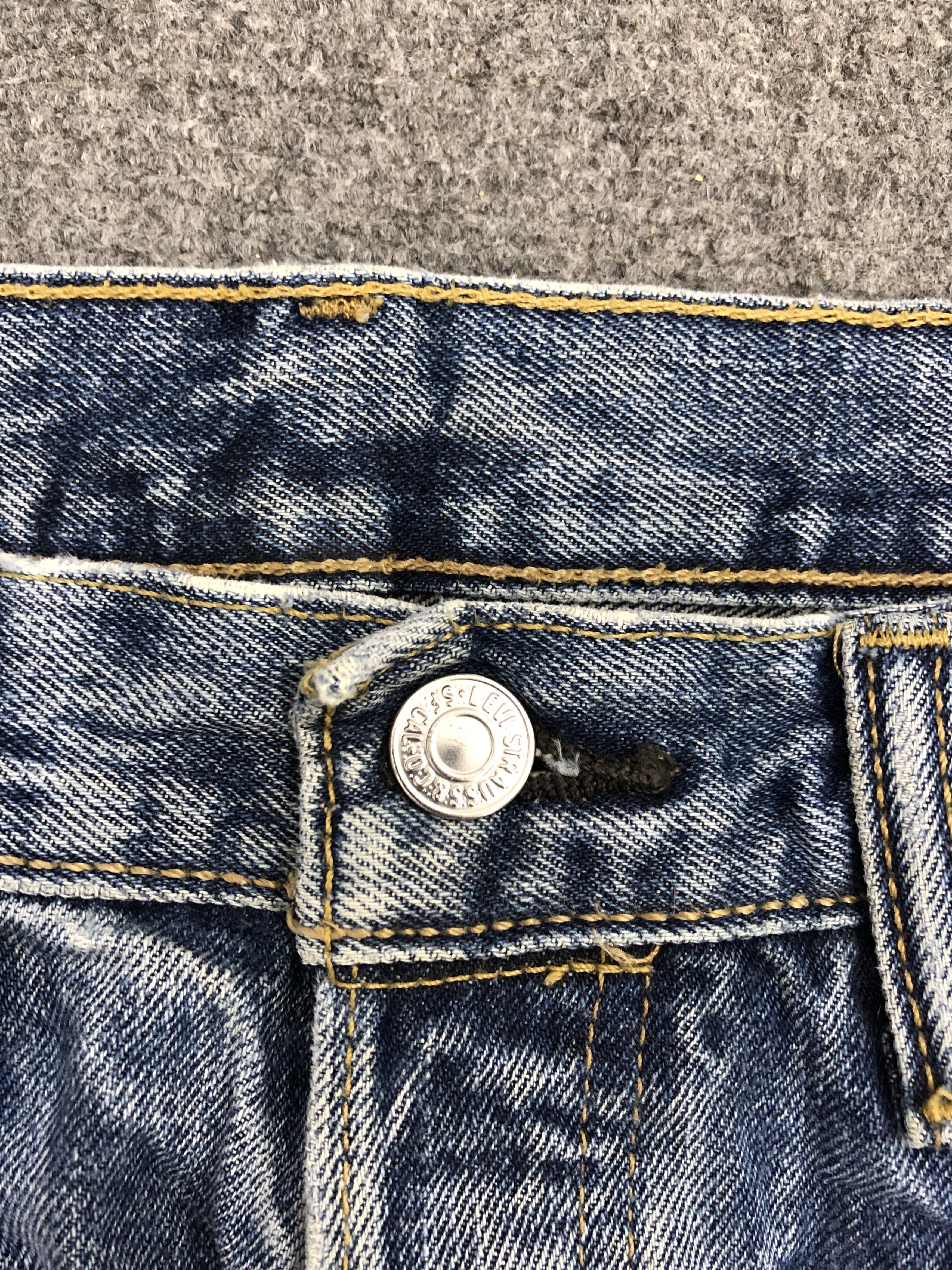 Levi's Vintage Levis 501 Light Wash Jeans DP1192 Size US 32 / EU 48 - 8 Thumbnail
