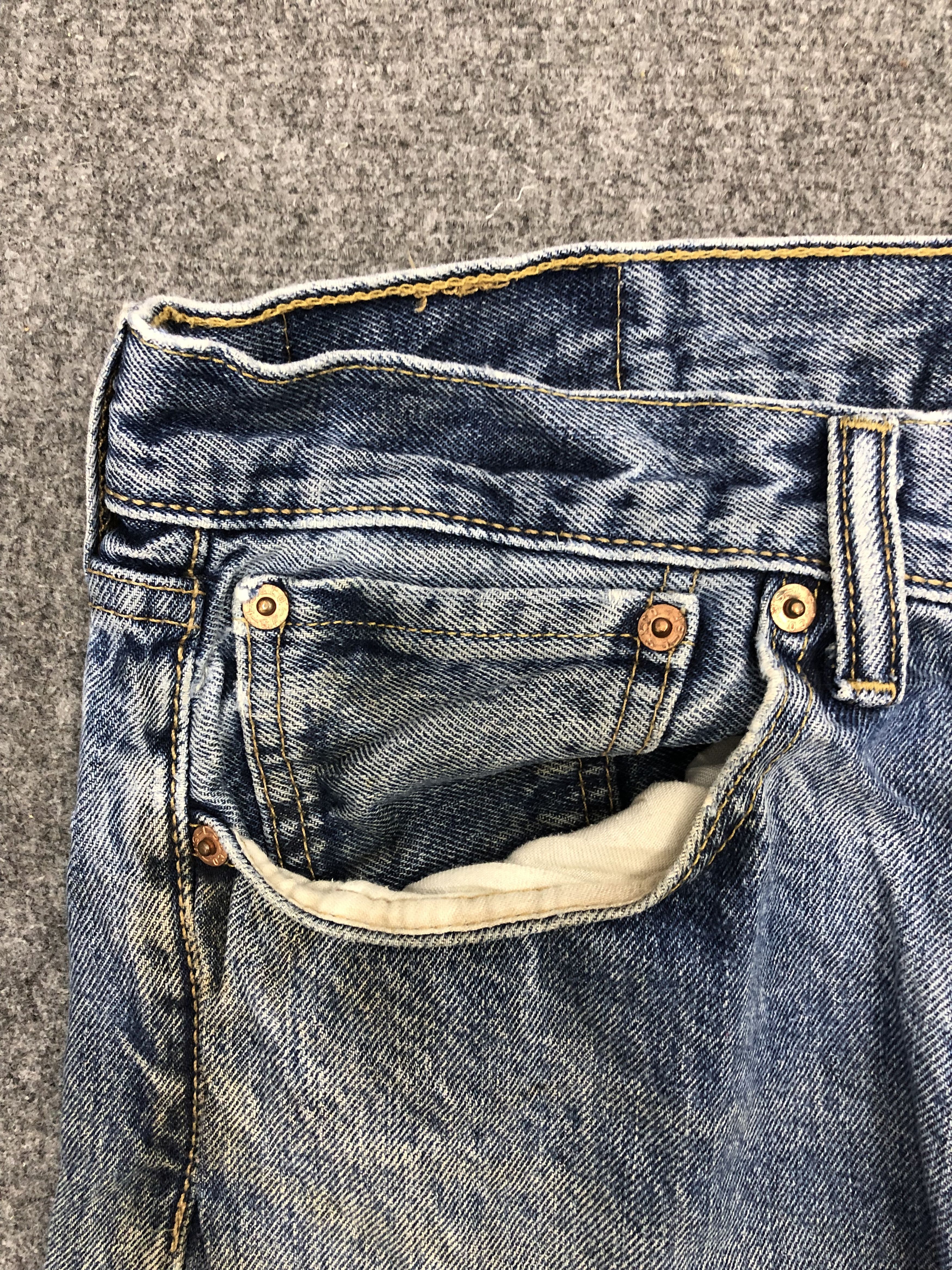 Levi's Vintage Levis 501 Light Wash Jeans DP1192 Size US 32 / EU 48 - 7 Thumbnail