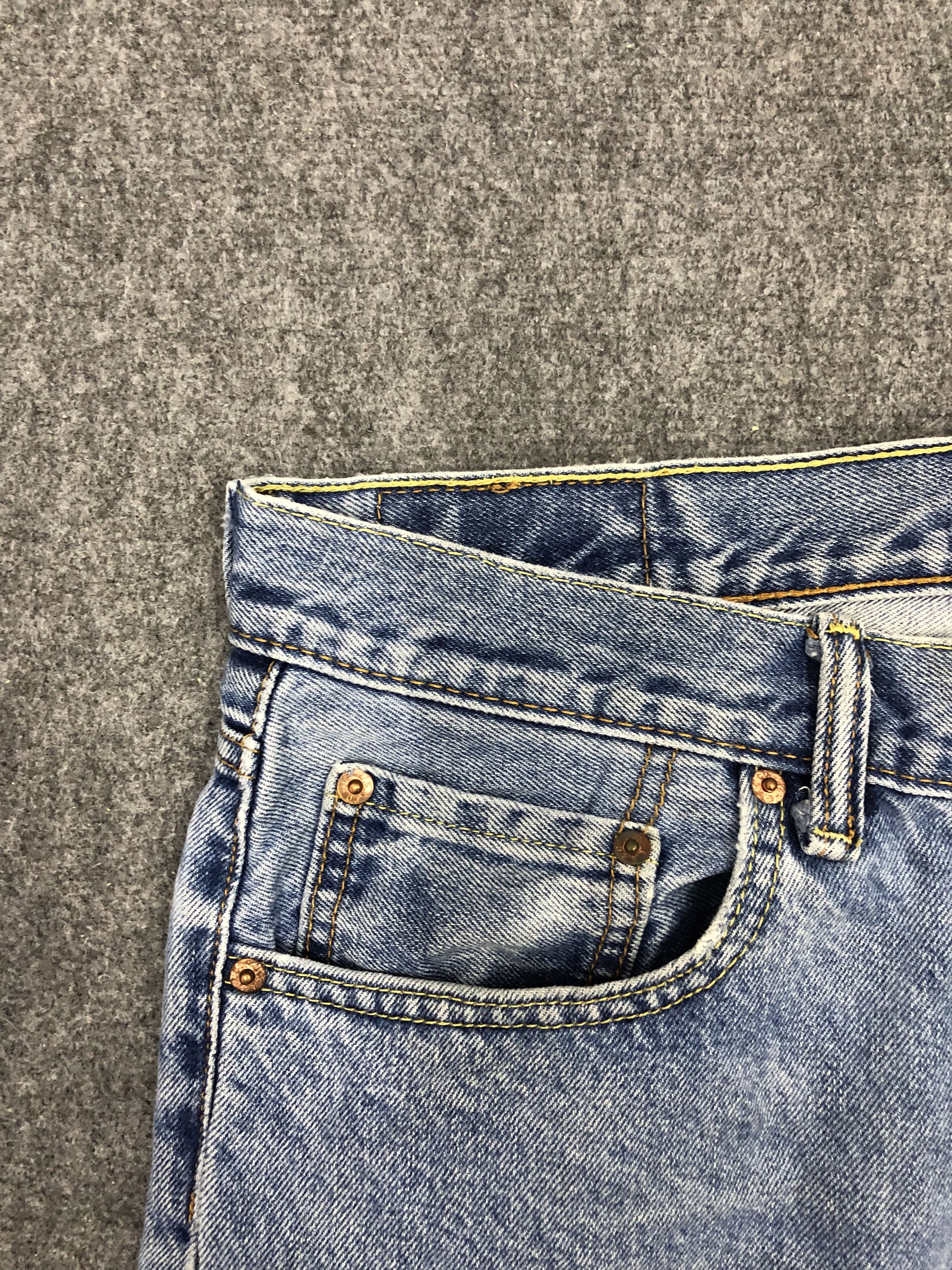 Levi's × Vintage Vintage Levis 550 Light Blue Jeans Size US 34 / EU 50 - 9 Thumbnail