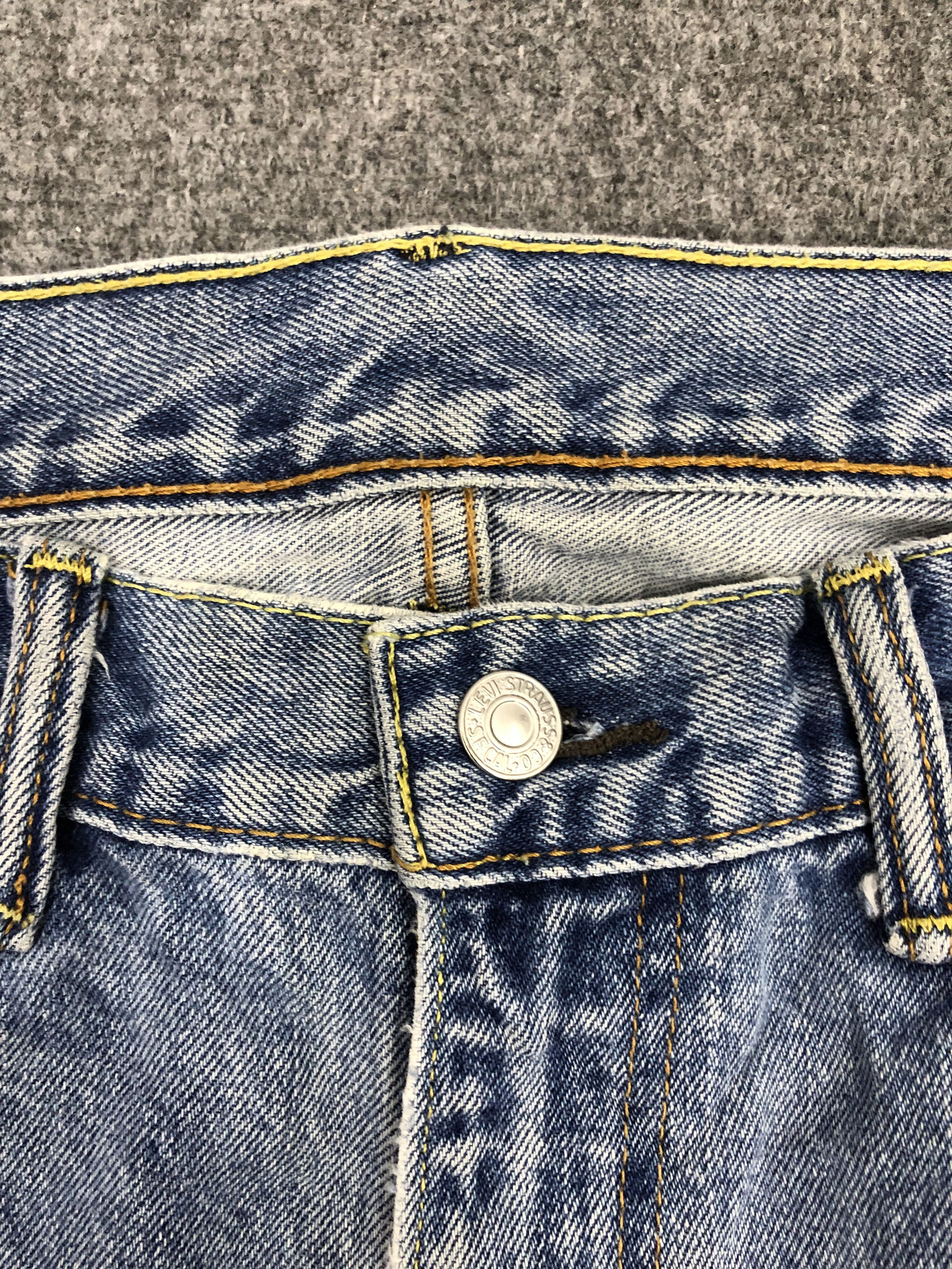 Levi's × Vintage Vintage Levis 550 Light Blue Jeans Size US 34 / EU 50 - 10 Thumbnail