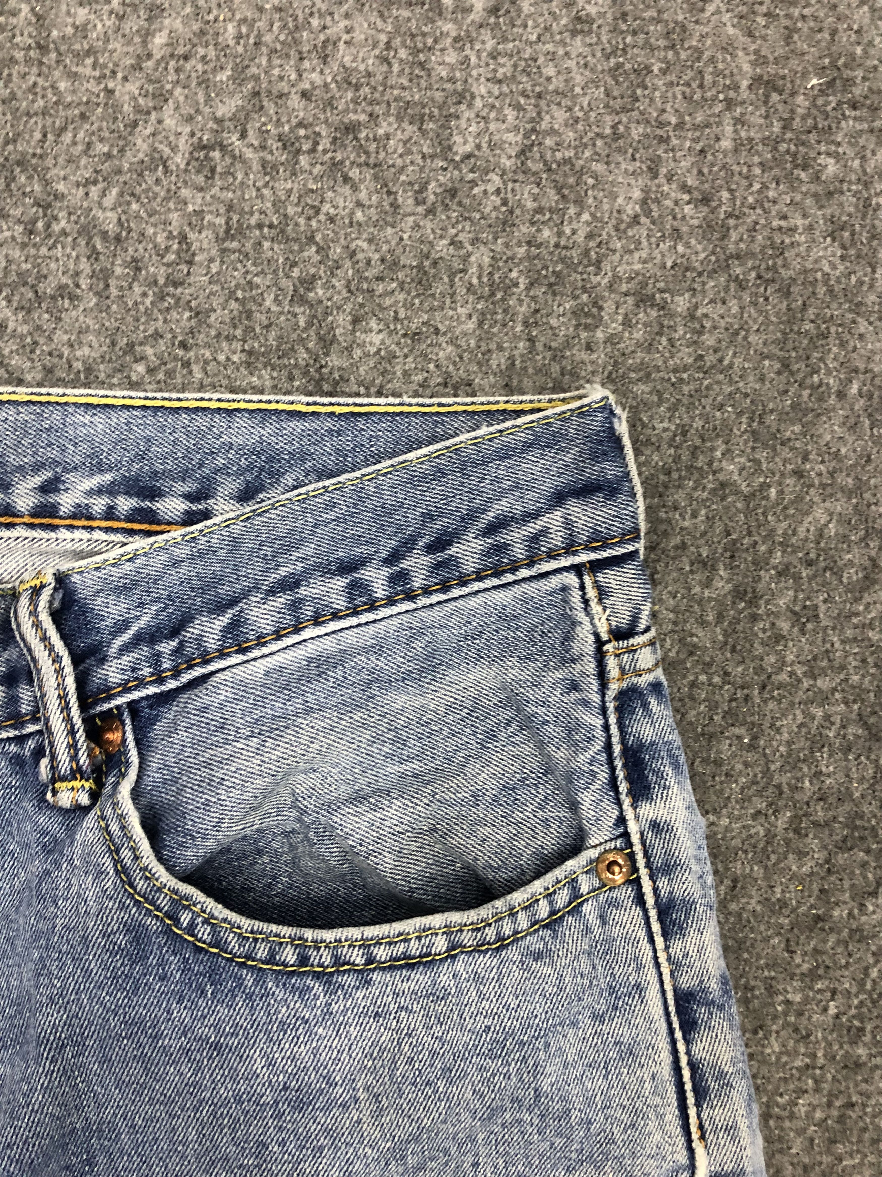 Levi's × Vintage Vintage Levis 550 Light Blue Jeans Size US 34 / EU 50 - 8 Thumbnail