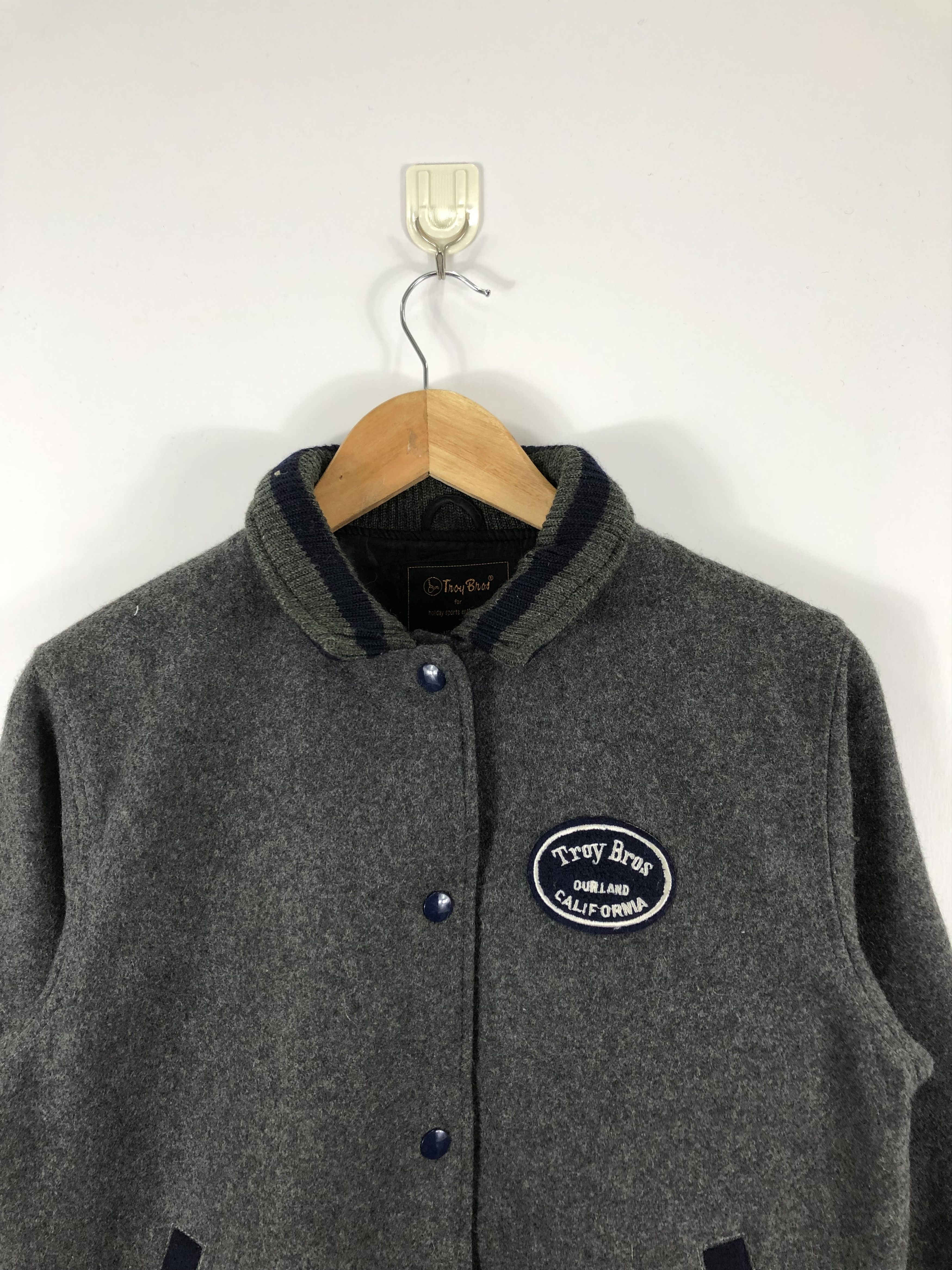 Japanese Brand Vintage 90s Troy Bros Varsity Jacket V0279 Size US M / EU 48-50 / 2 - 2 Thumbnail