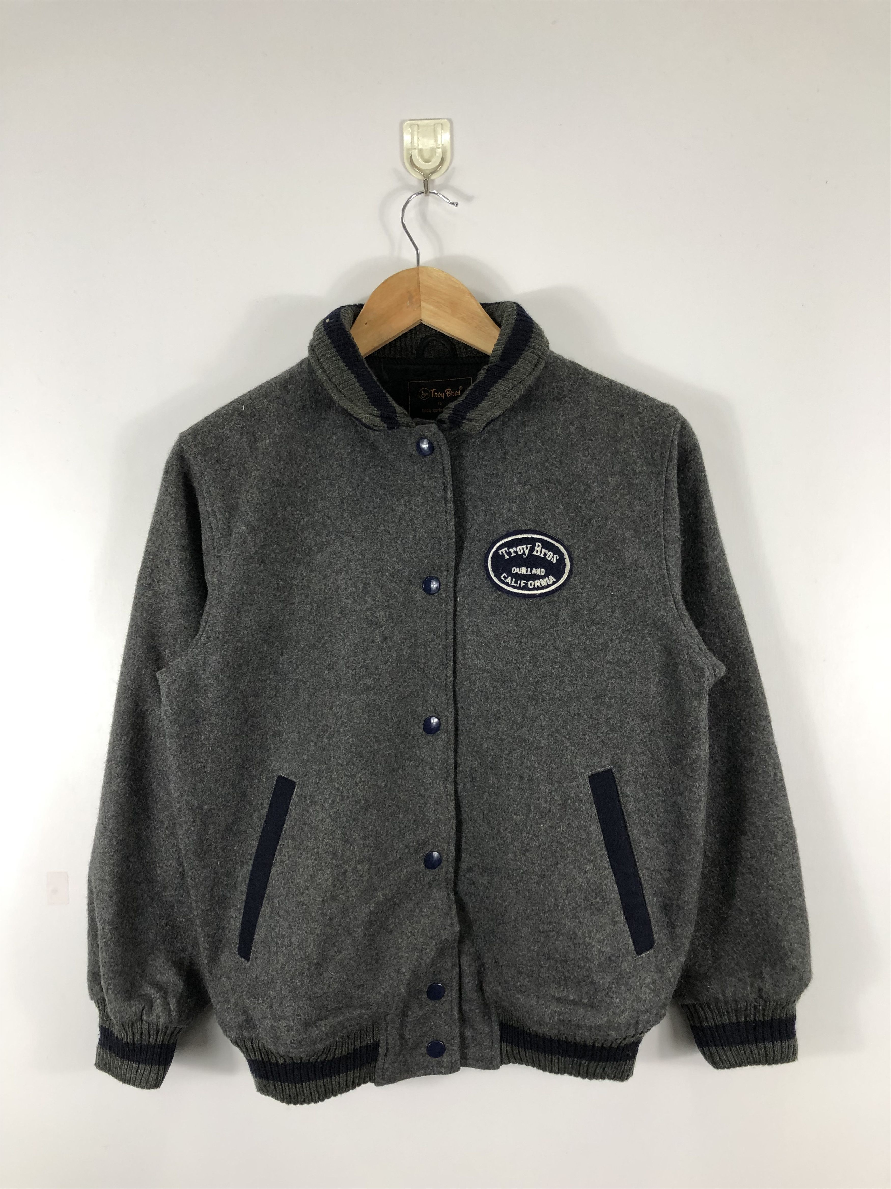 Japanese Brand Vintage 90s Troy Bros Varsity Jacket V0279 Size US M / EU 48-50 / 2 - 1 Thumbnail