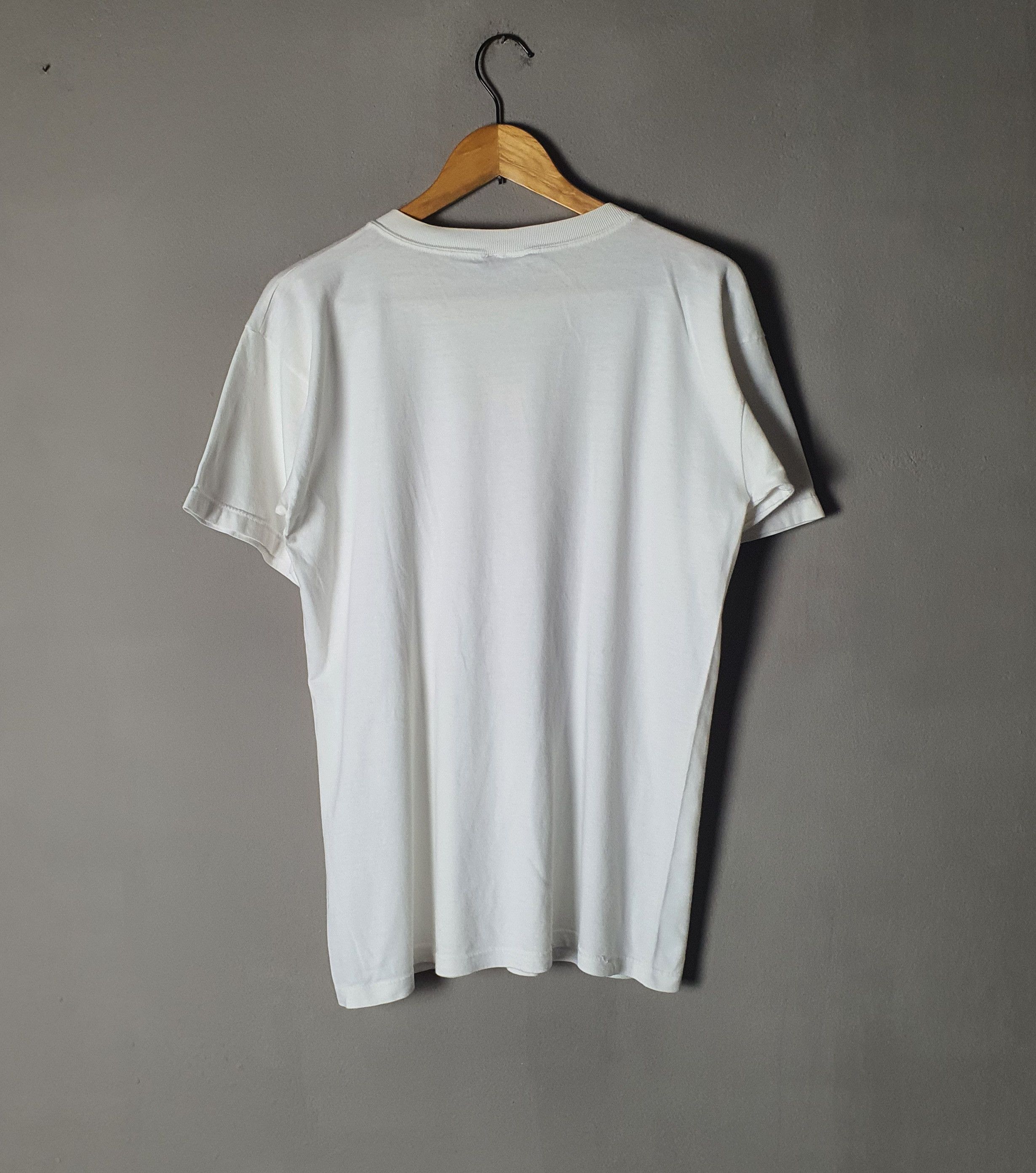 Vintage 1992 Rene Magritte Ladies art 90s collection T shirt M Size US M / EU 48-50 / 2 - 2 Thumbnail
