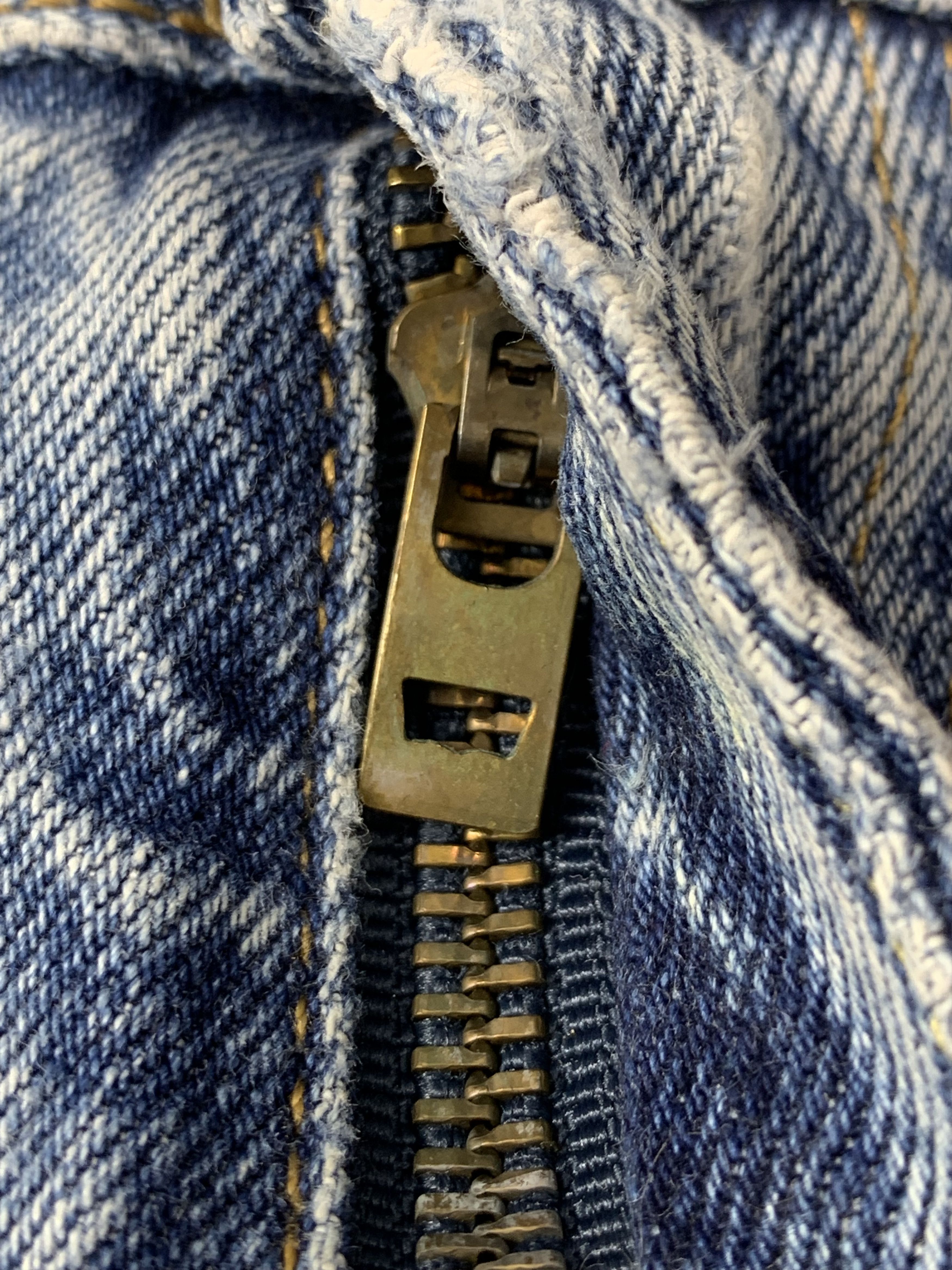 Levi's Vintage Levis 569 Faded Blue Jeans DP2005 Size US 36 / EU 52 - 12 Thumbnail