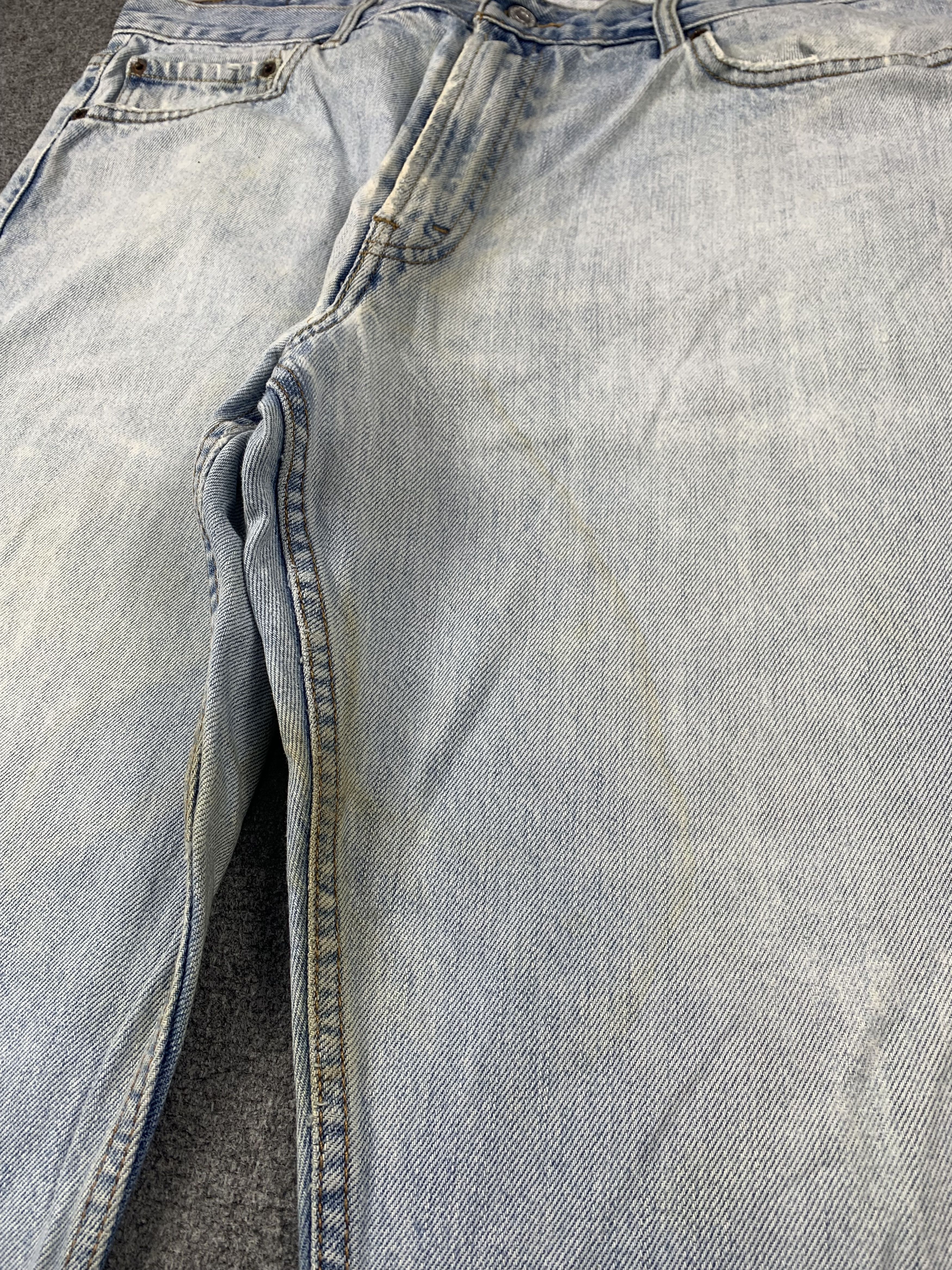 Levi's Vintage Levis 505 Light Wash Jeans DP2006 Size US 35 - 10 Thumbnail