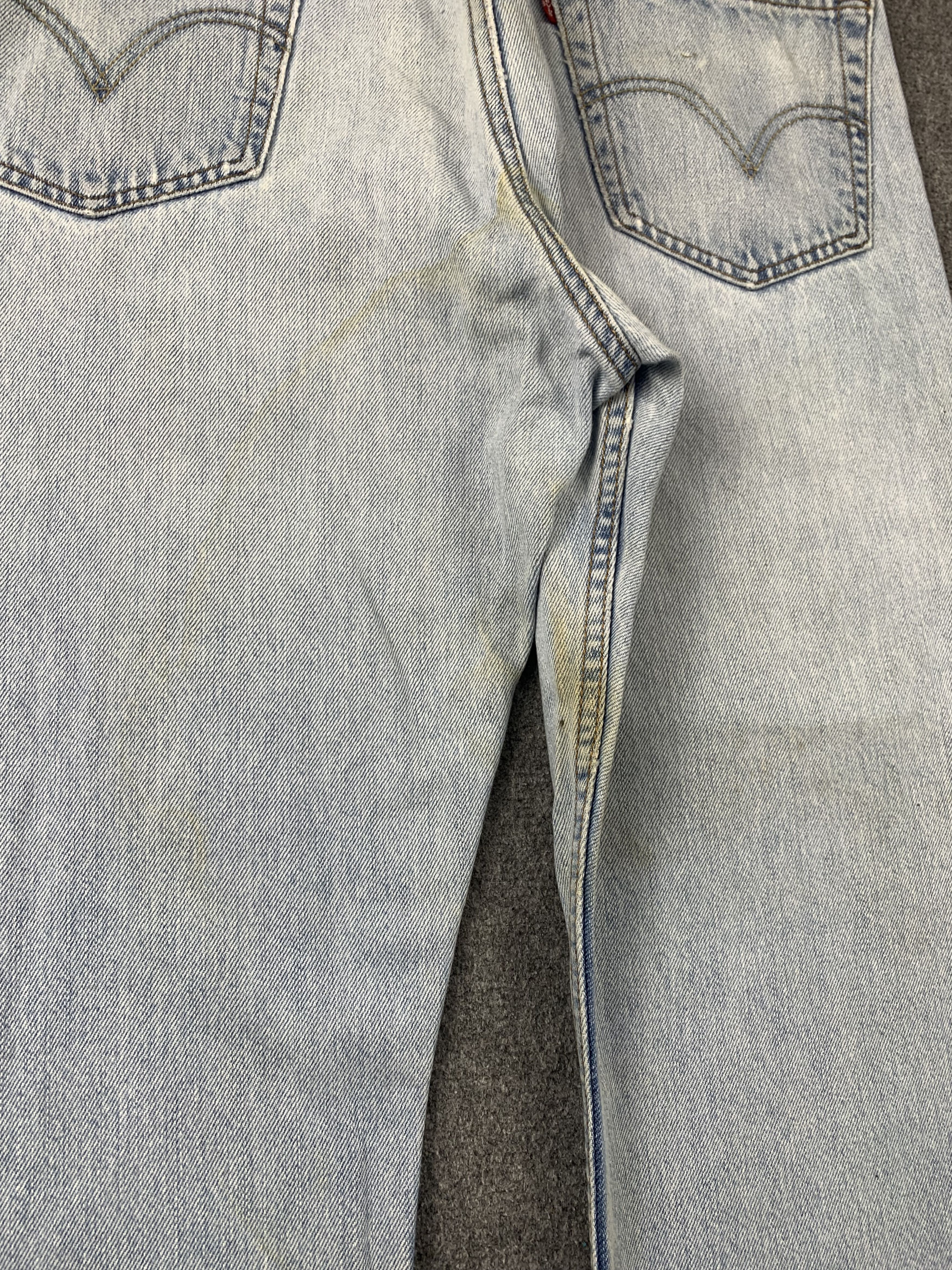Levi's Vintage Levis 505 Light Wash Jeans DP2006 Size US 35 - 16 Thumbnail