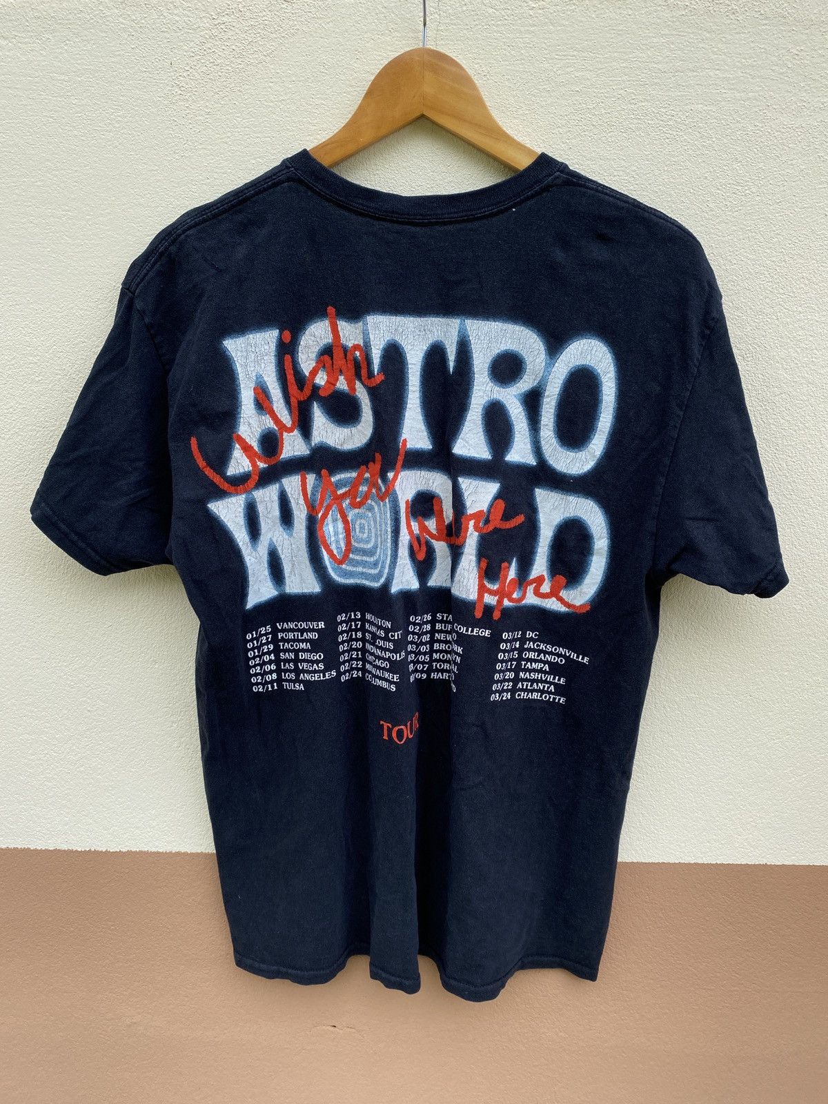 Band Tees Travis Scott Astroworld The Forum Black Tee M Size US M / EU 48-50 / 2 - 9 Thumbnail