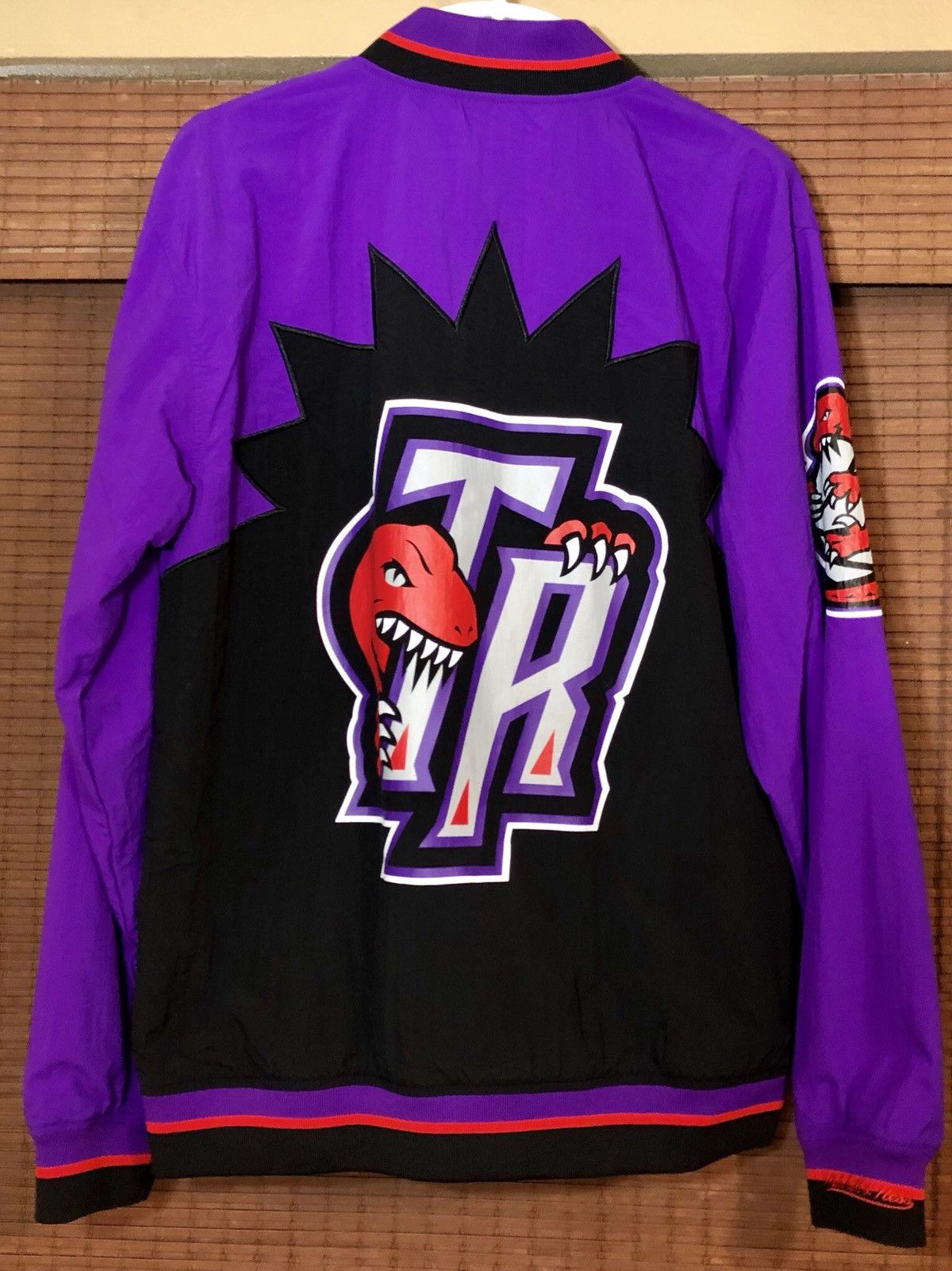 Mitchell & Ness Mitchell & Ness Toronto Raptors Warm Up Jacket Size US M / EU 48-50 / 2 - 4 Thumbnail