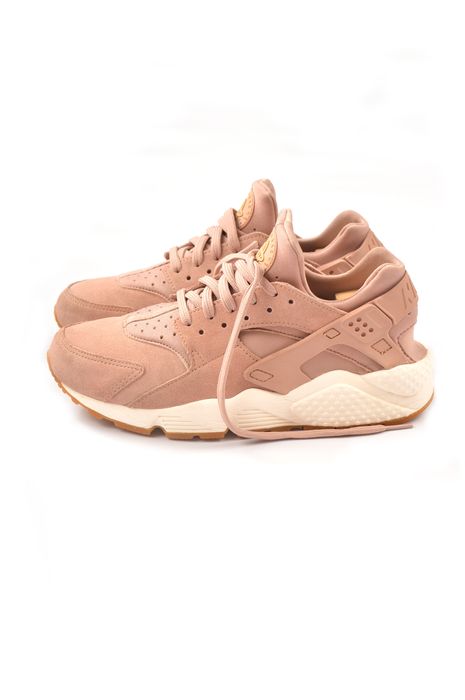 nike air huarache run particle pink