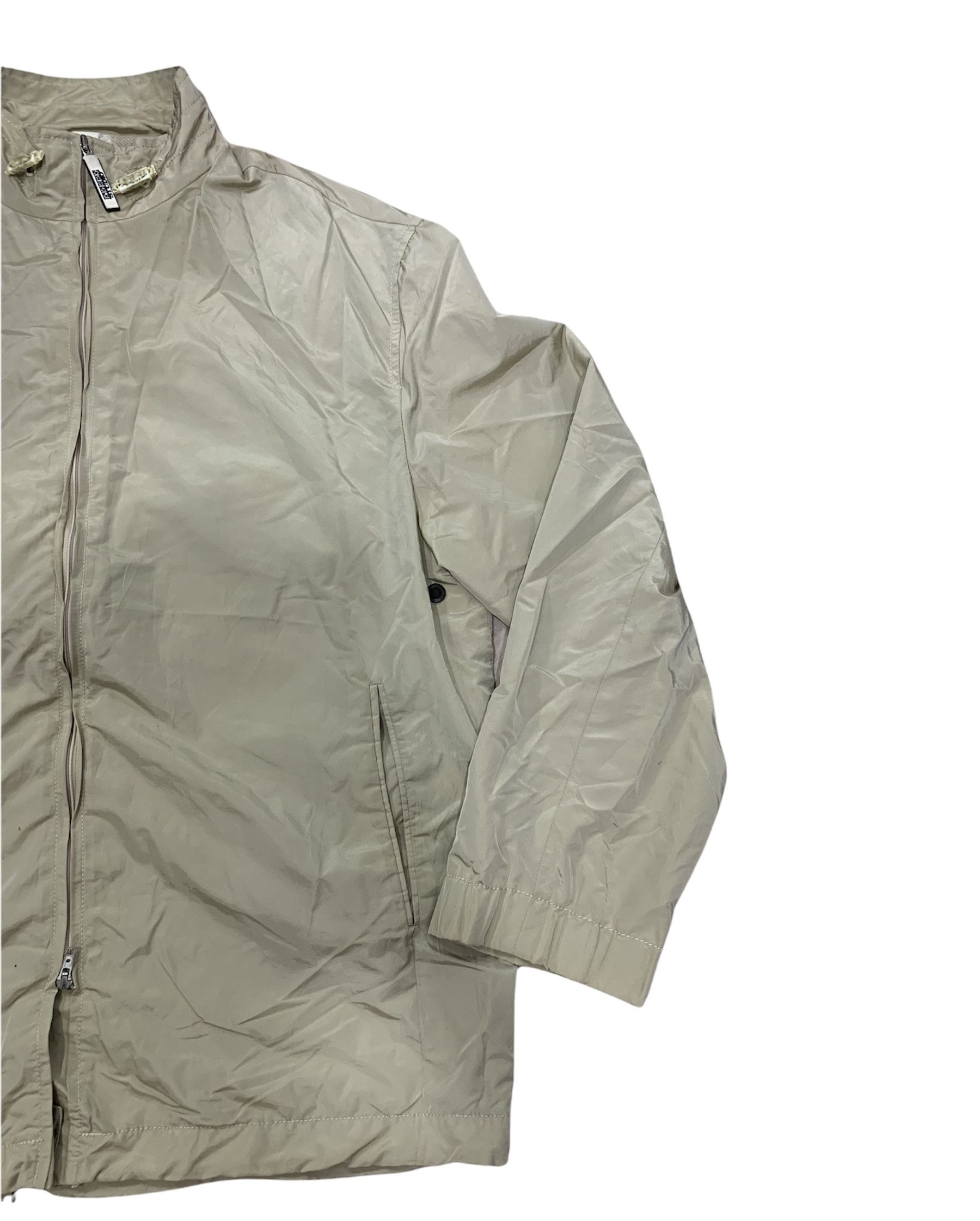 Gianfranco Ferre × Vintage Gianfranco Ferre Windbreaker jacket in size M Size US M / EU 48-50 / 2 - 3 Thumbnail