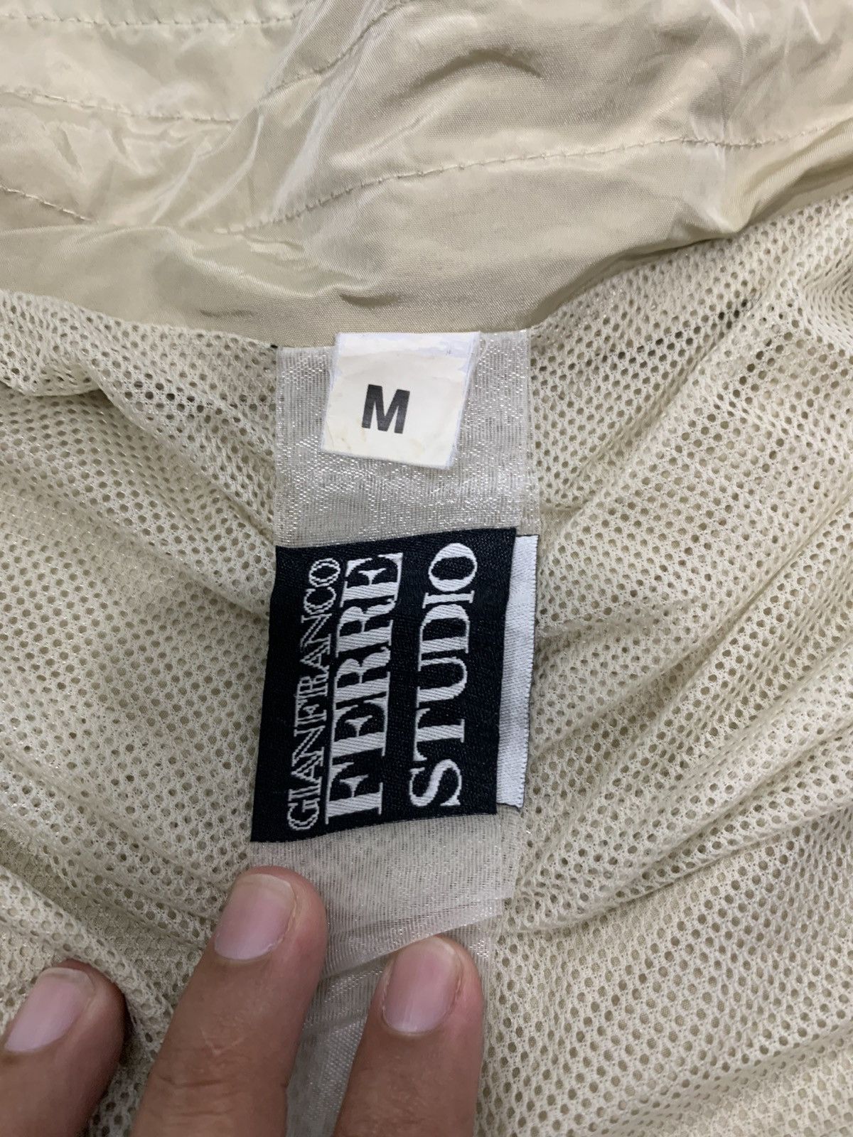 Gianfranco Ferre × Vintage Gianfranco Ferre Windbreaker jacket in size M Size US M / EU 48-50 / 2 - 13 Thumbnail