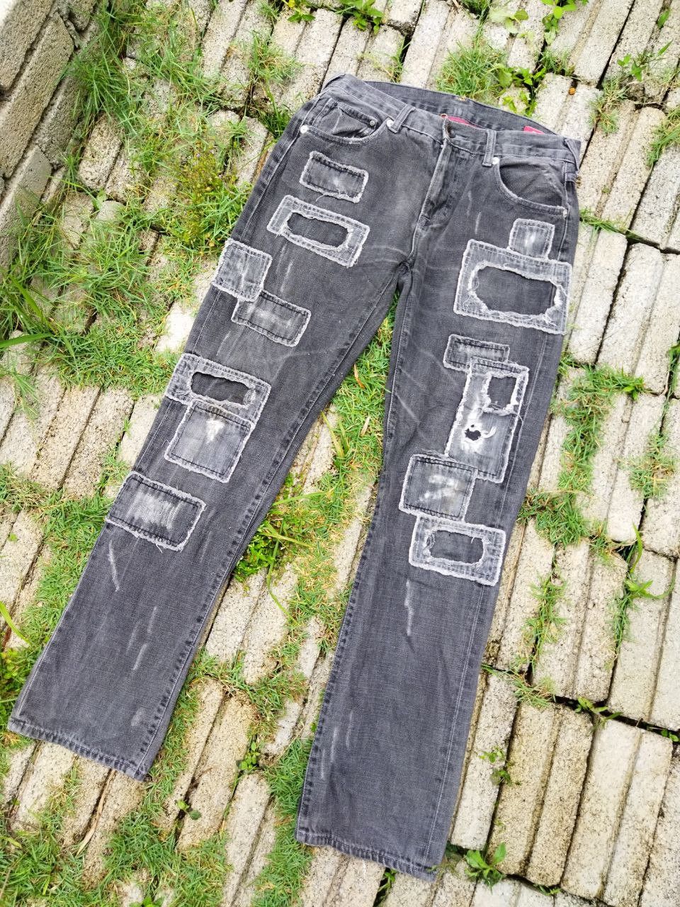 Japanese Brand Vintage Avail Japan Patches Distressed Jeans Size US 32 / EU 48 - 2 Thumbnail