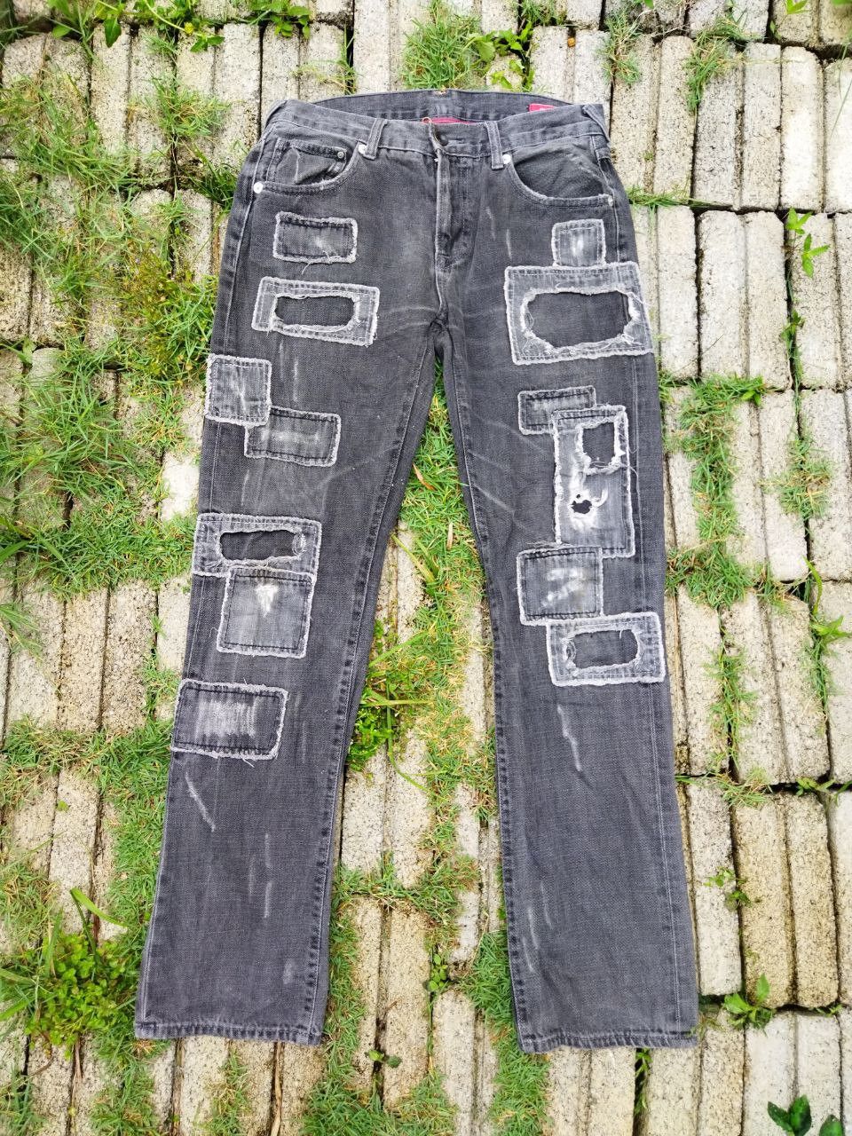 Japanese Brand Vintage Avail Japan Patches Distressed Jeans Size US 32 / EU 48 - 1 Thumbnail