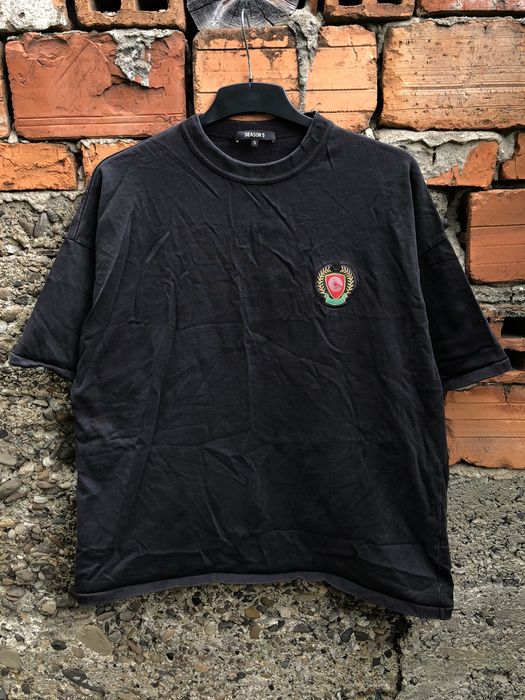 Yeezy season 5 hot sale crest logo tee