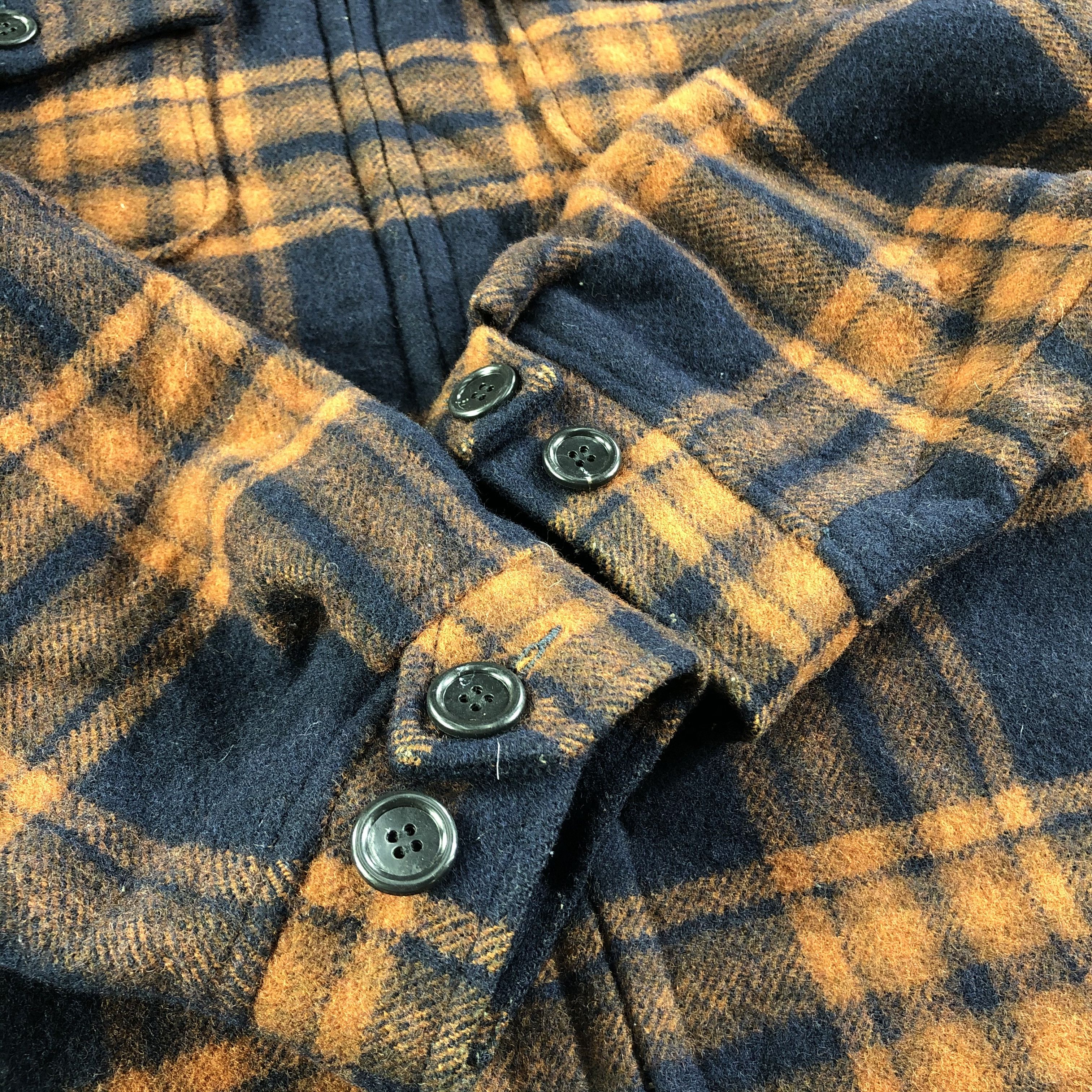 Carhartt × Vintage Vintage Carhartt Checkered Wool Jacket-M417 Size US XL / EU 56 / 4 - 4 Thumbnail