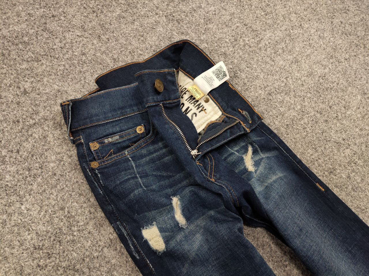 True Religion True Religion Rocco Relaxed Skinny Distressed Denim Jeans Size US 31 - 11 Thumbnail