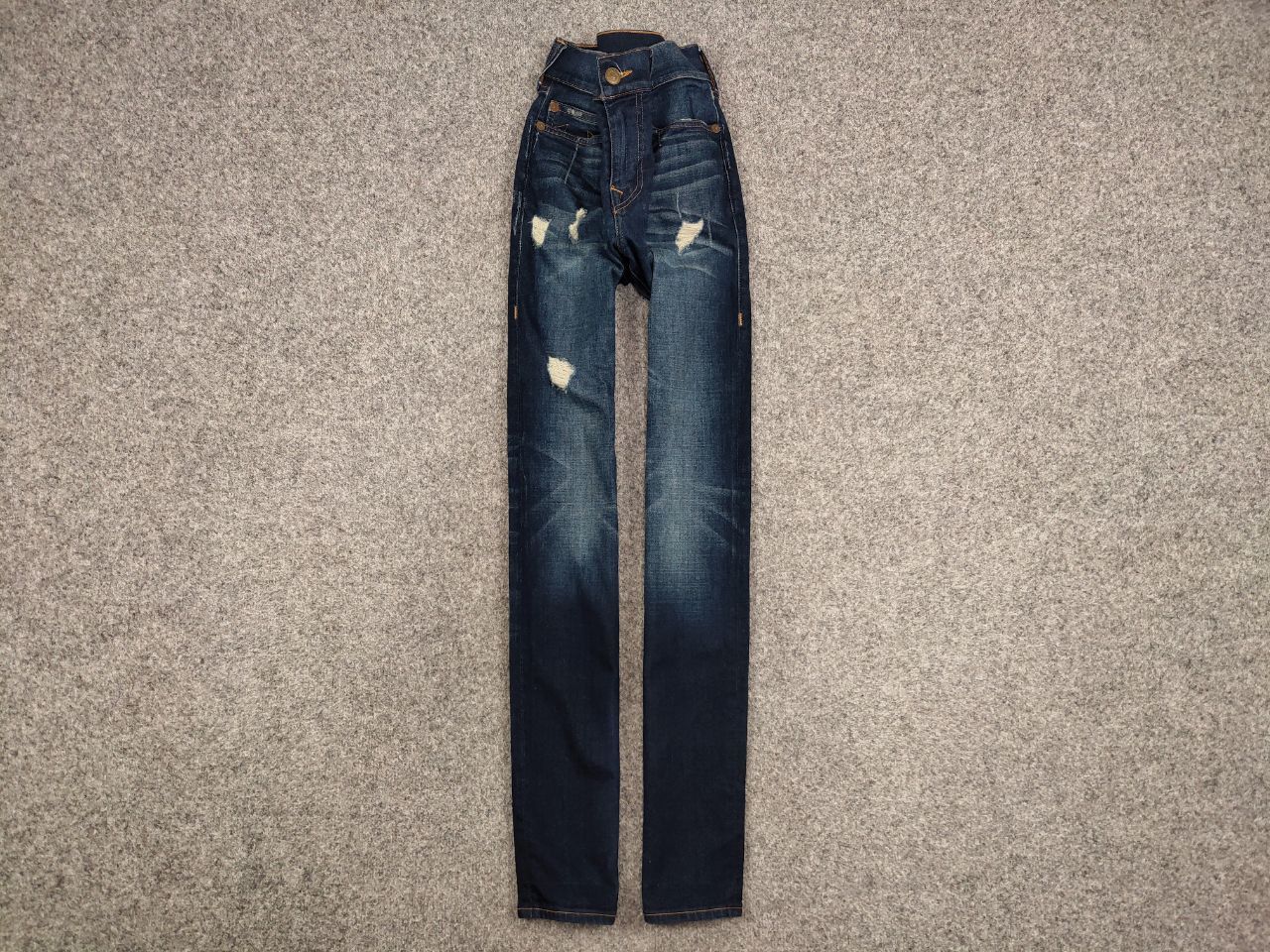 True Religion True Religion Rocco Relaxed Skinny Distressed Denim Jeans Size US 31 - 1 Thumbnail