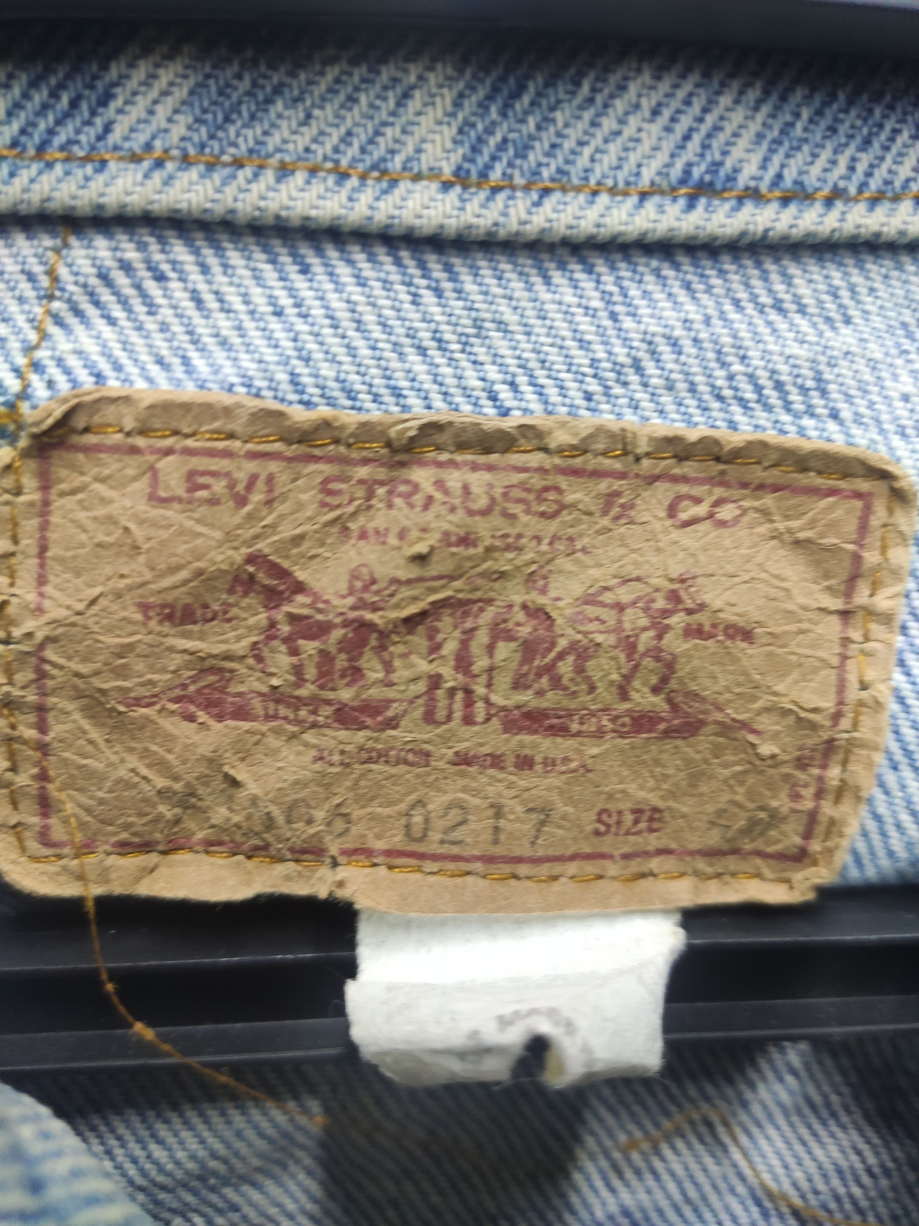 Levi's Vintage Clothing Vintage 90s Vintage Levis Denim Jacket Trucker Sun faded Size US M / EU 48-50 / 2 - 7 Thumbnail