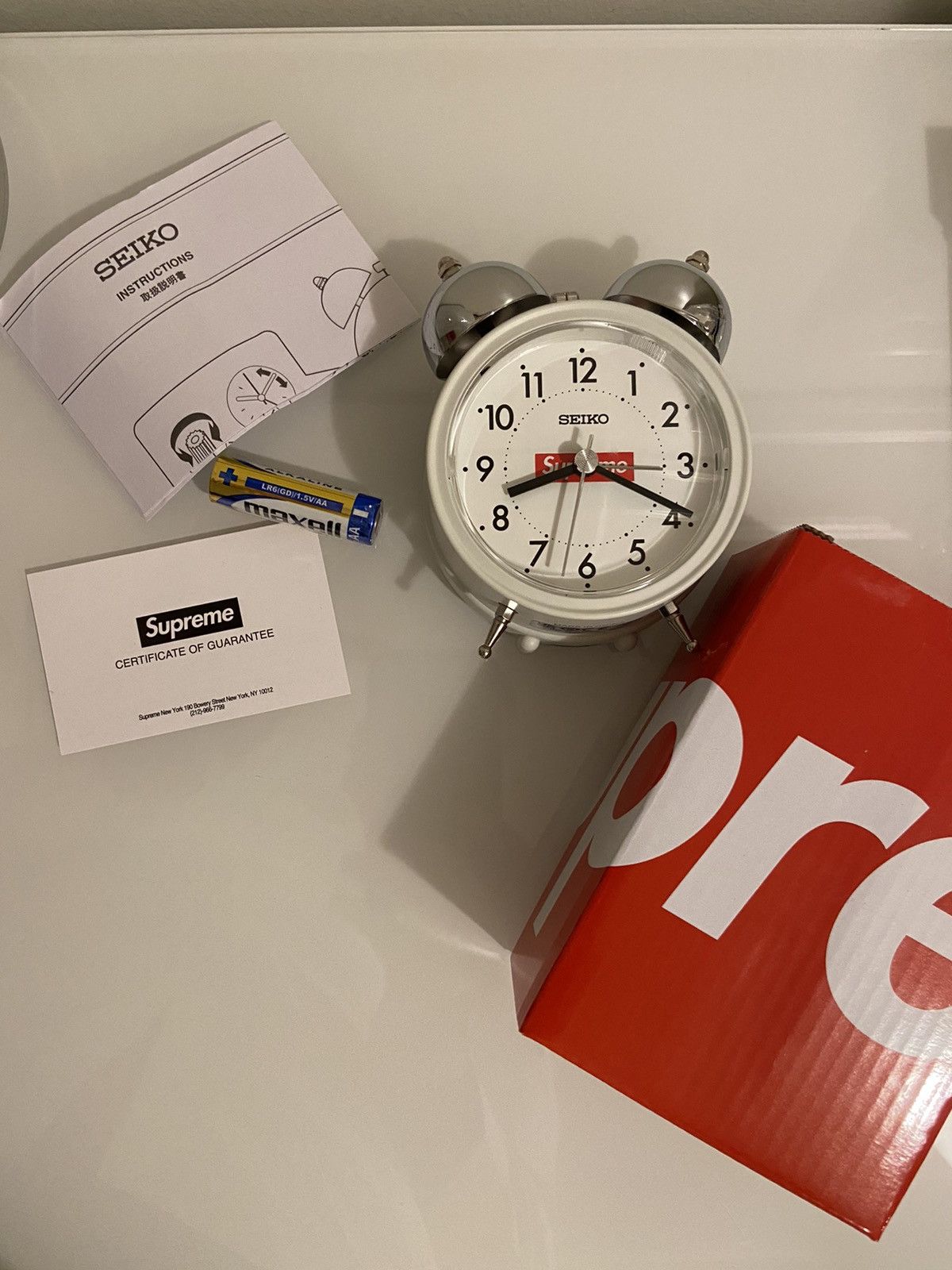 Supreme x Seiko Mai Alarm Clock White 時計 Supreme Seiko Mai Alarm