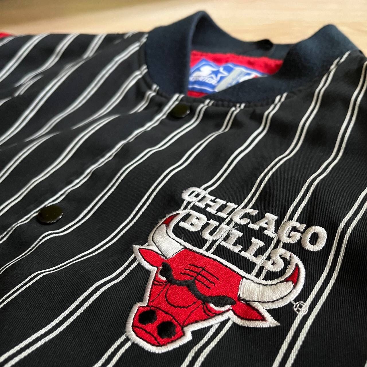 NBA × Starter × Vintage CHICAGO BULLS VINTAGE JACKET SIZE “L” STARTER NBA Size US L / EU 52-54 / 3 - 4 Thumbnail