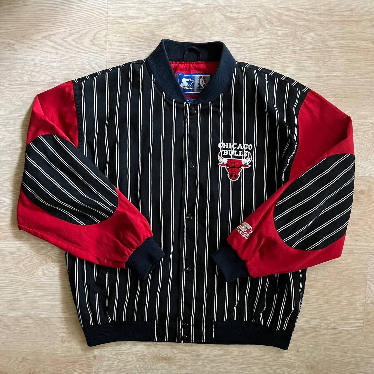 NBA × Starter × Vintage CHICAGO BULLS VINTAGE JACKET SIZE “L” STARTER NBA Size US L / EU 52-54 / 3 - 1 Thumbnail