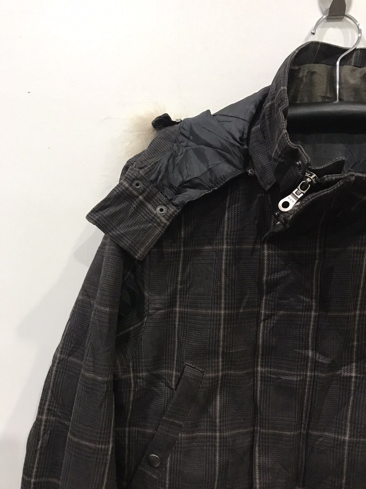 Boycott × Designer × Japanese Brand BOYCOTT Japan Plaid Multipockets Fur Hoodie Parka Size US M / EU 48-50 / 2 - 4 Thumbnail