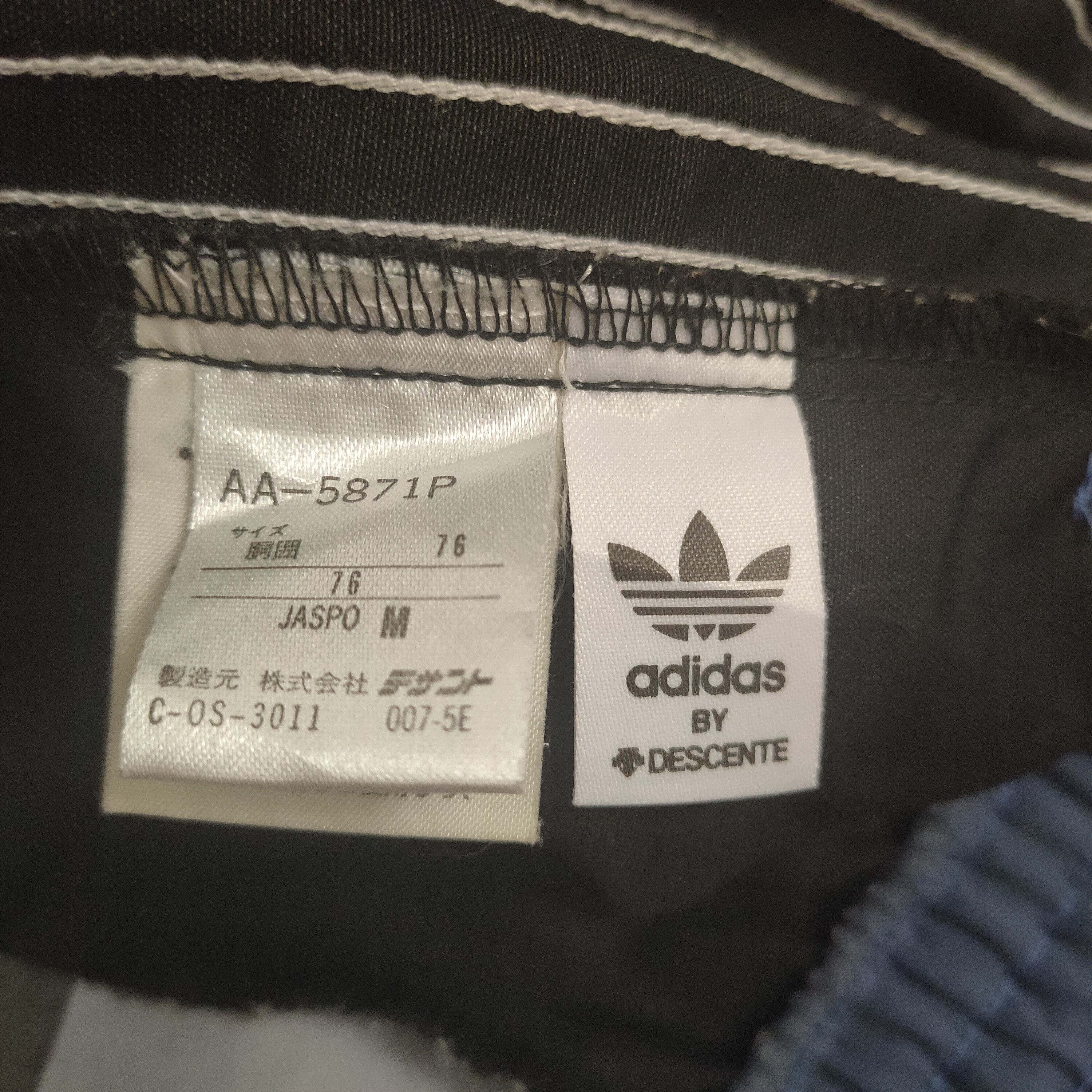 Adidas Vintage Adidas Trefoil 90s Short Pants big logo spell out Size US 32 / EU 48 - 5 Thumbnail