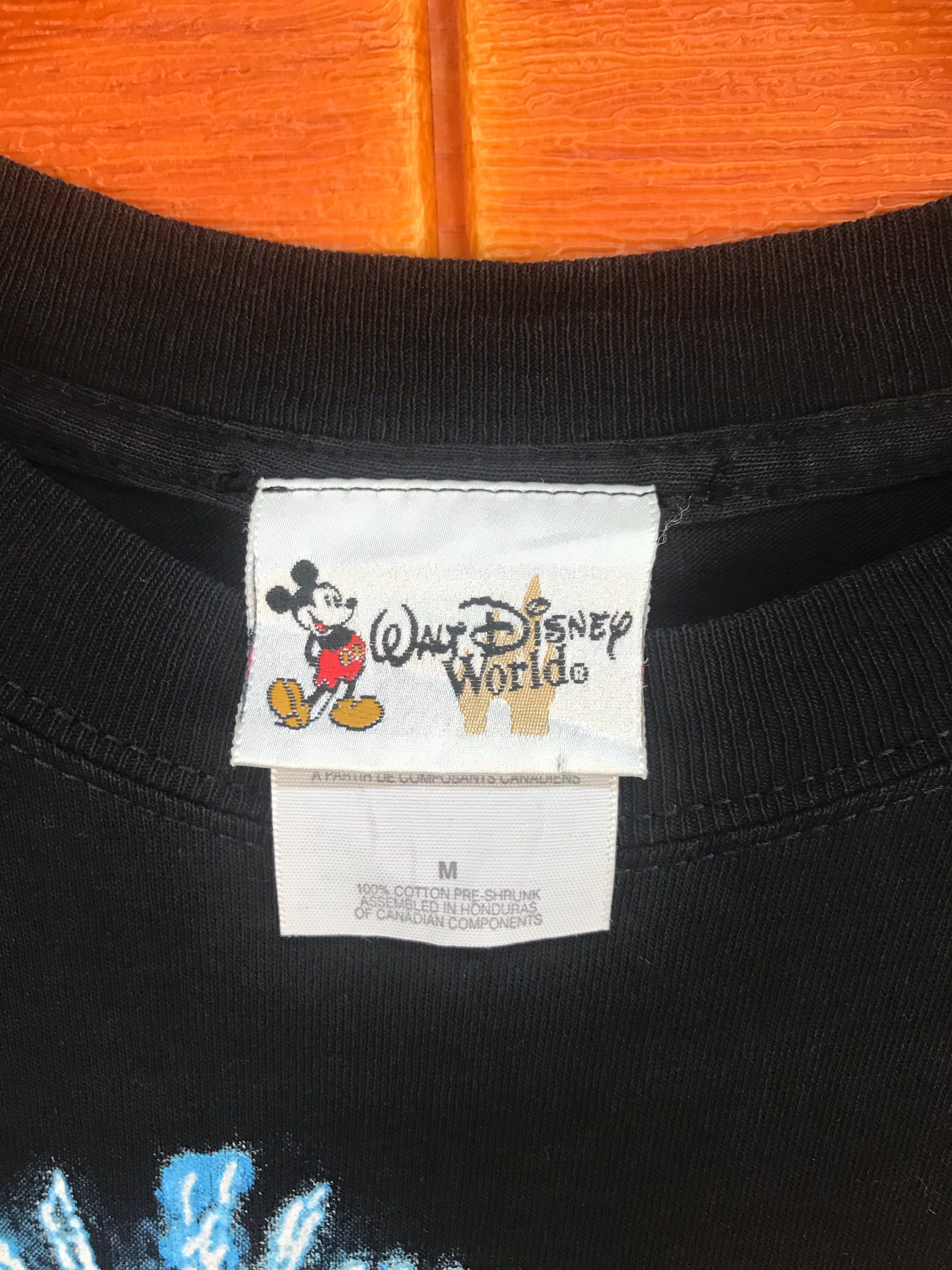 Vintage Vintage 2000 Mickey Mouse & Friends Millennium Celebrations Size US M / EU 48-50 / 2 - 4 Thumbnail